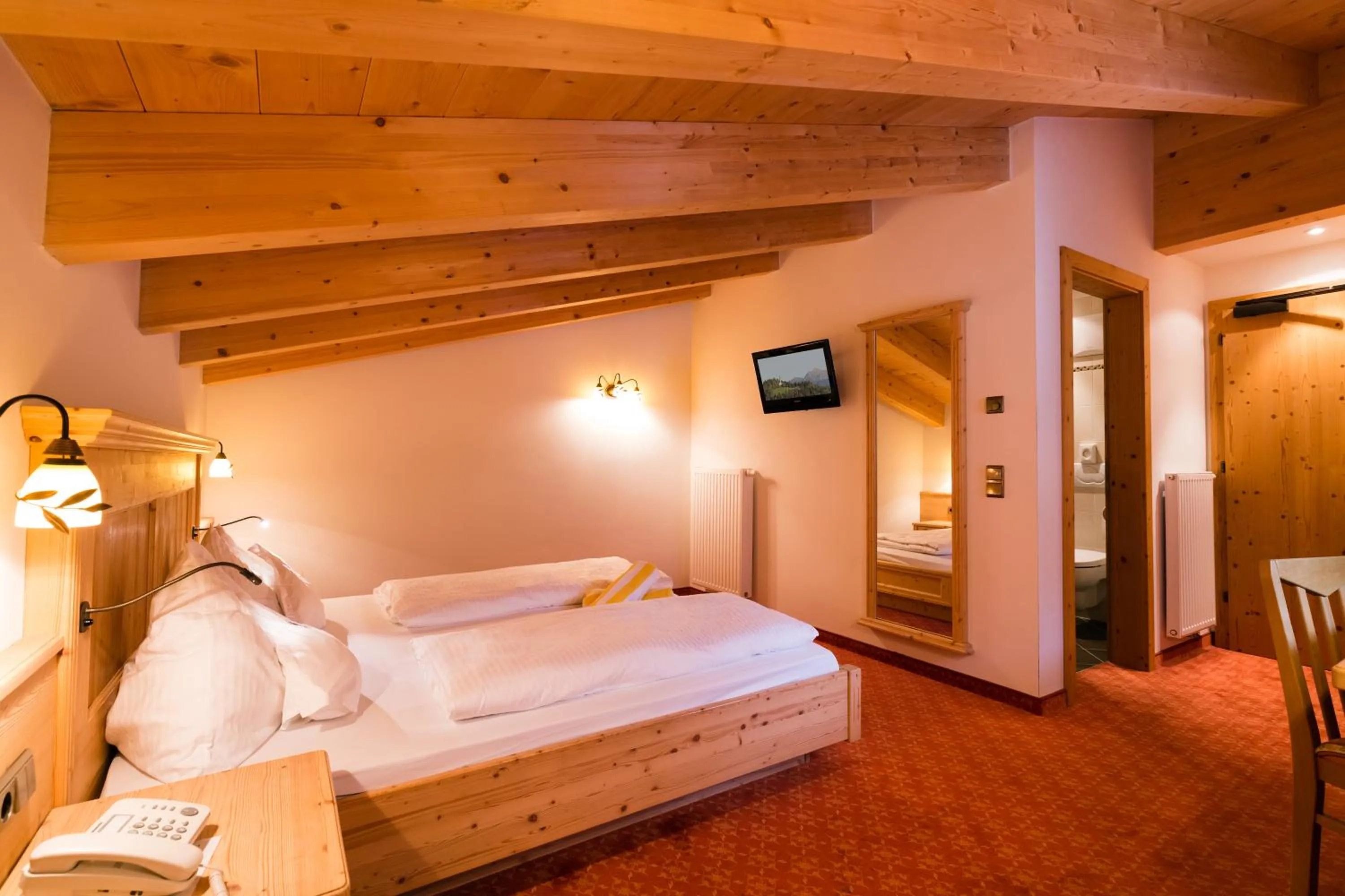 Photo of the whole room, Bed in Hotel Schneeberg FAMILY SPA RESORT
