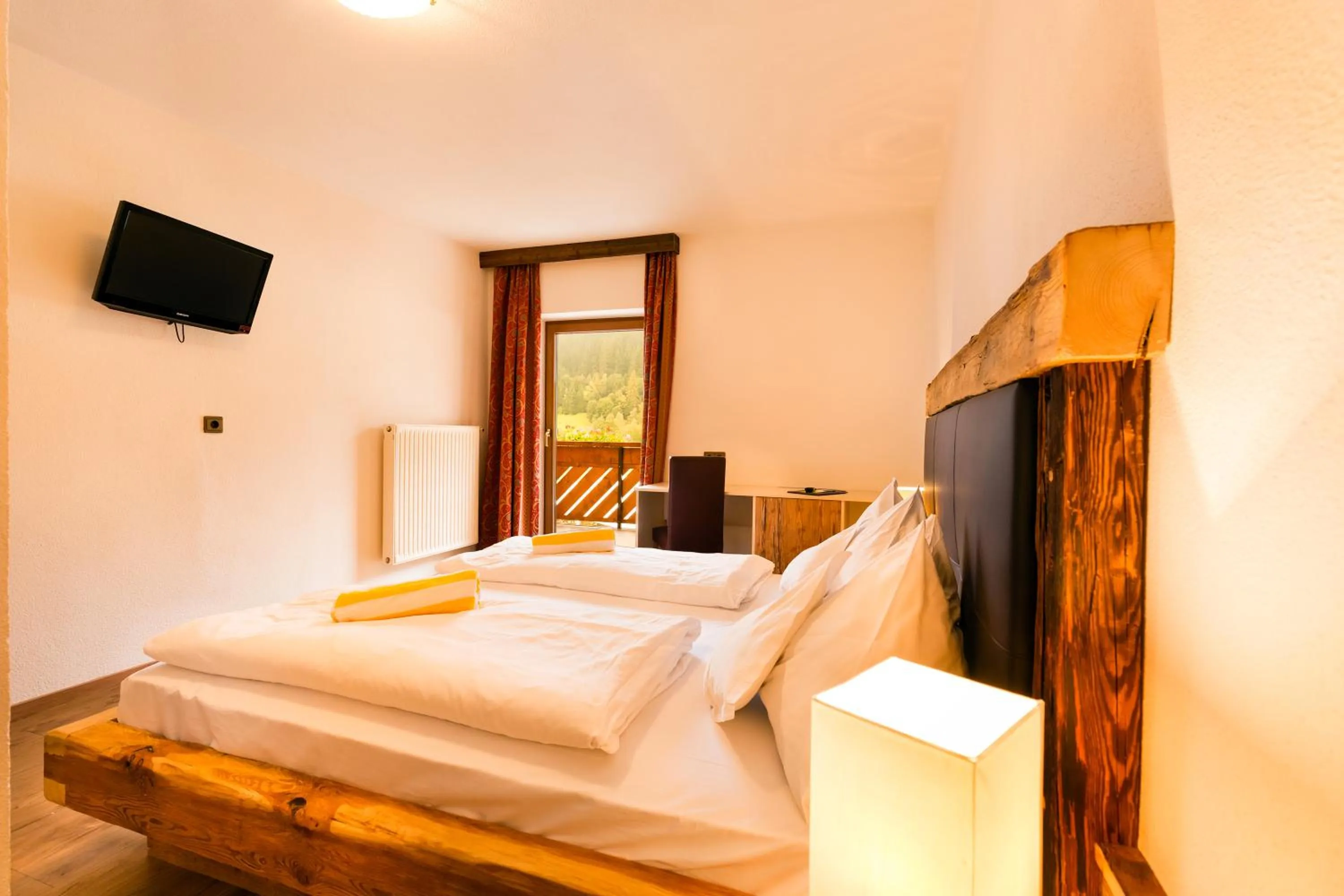 Photo of the whole room, Bed in Hotel Schneeberg FAMILY SPA RESORT