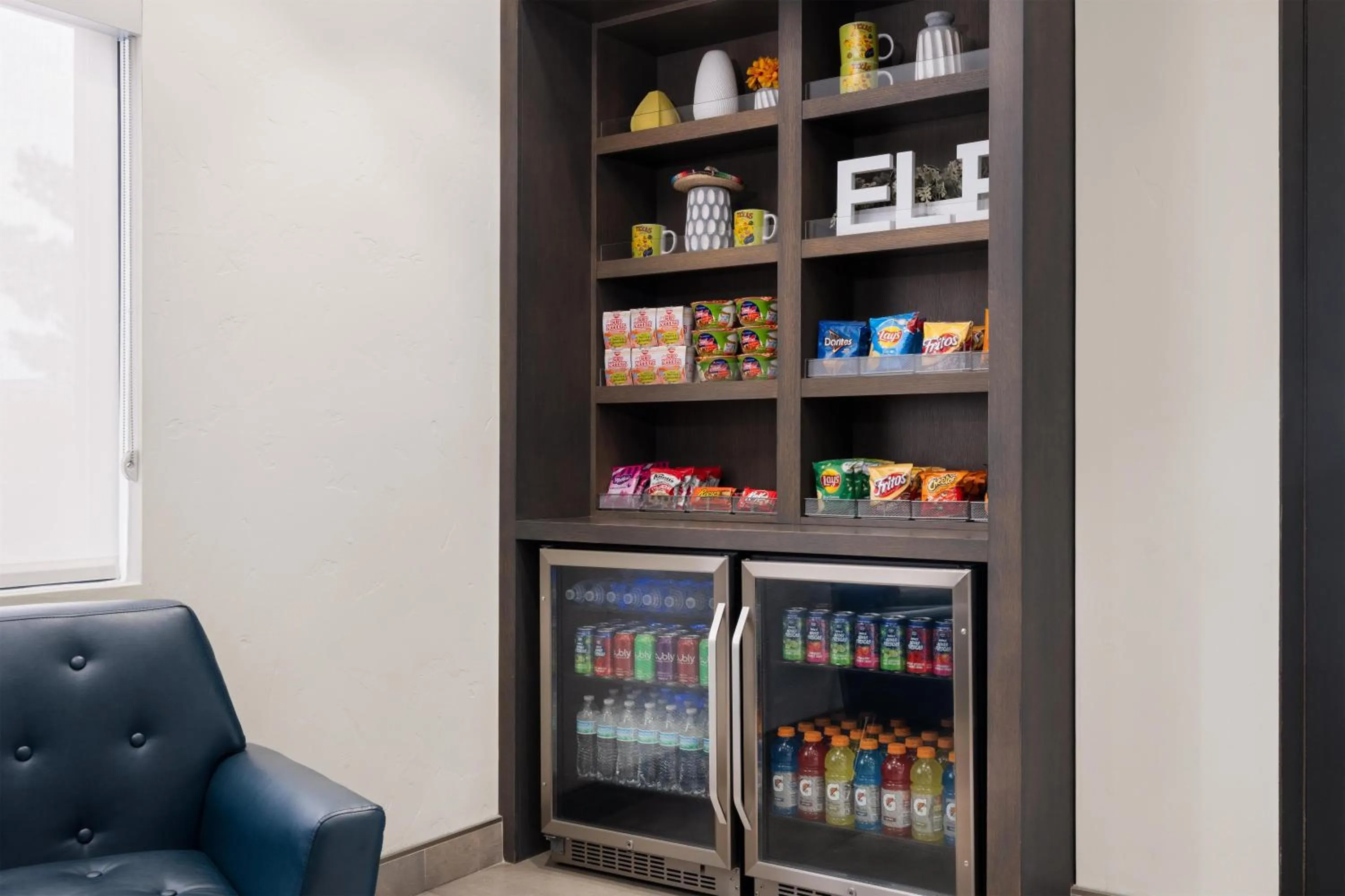 Property building in Best Western El Paso Airport Entrada Hotel