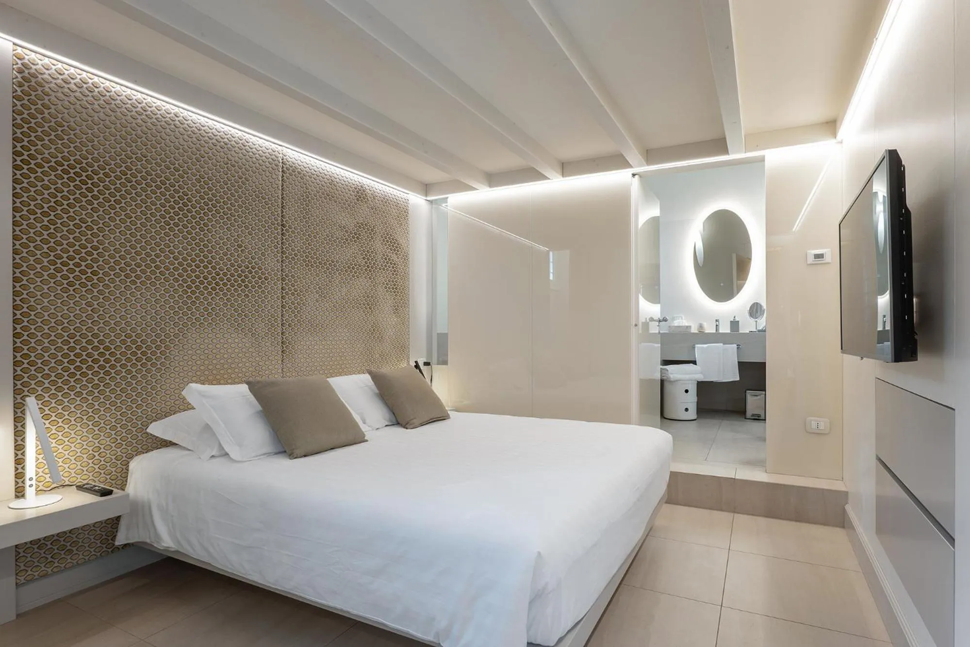 TV and multimedia, Bed in Gonfalone 6