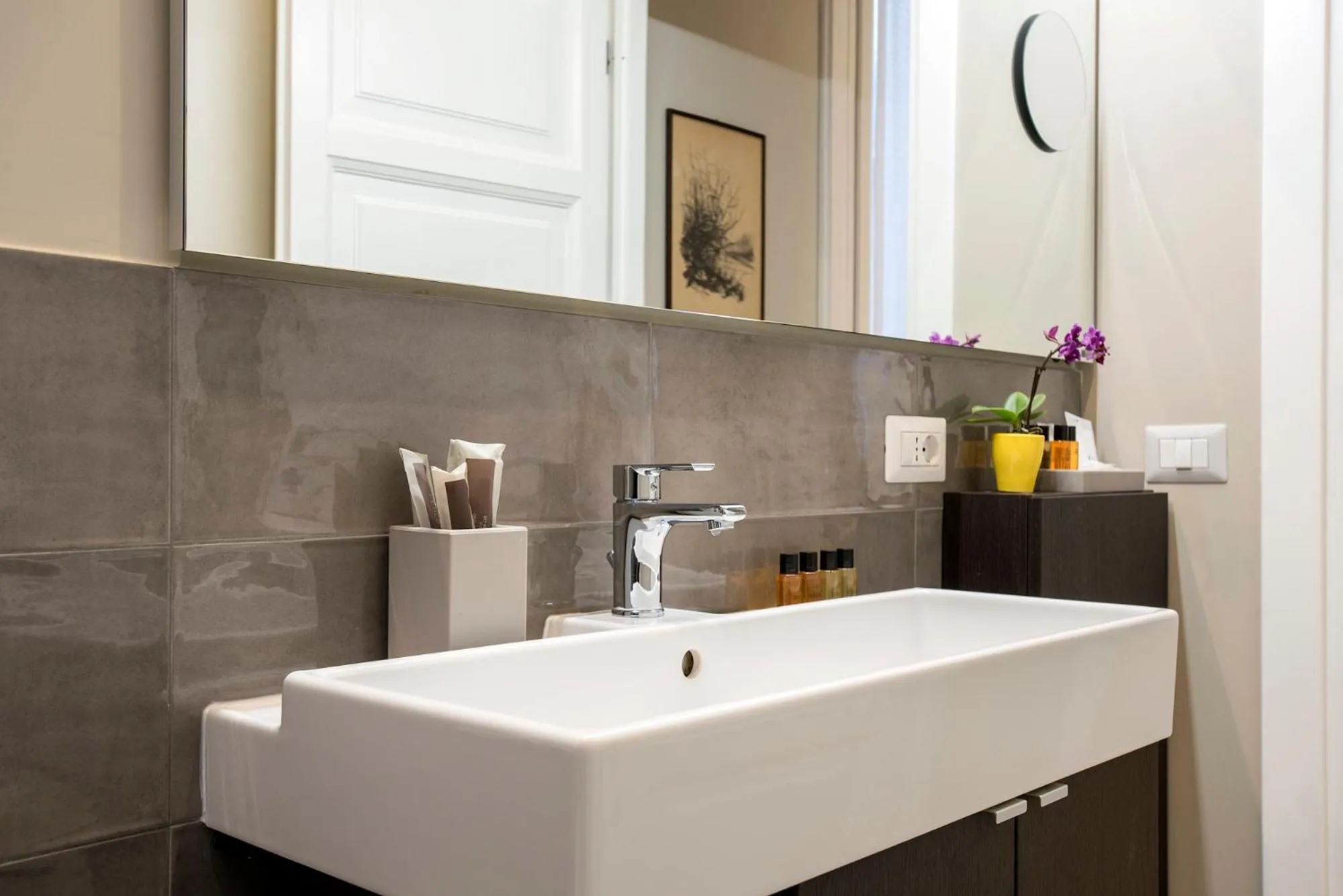 Bathroom in Gonfalone 6