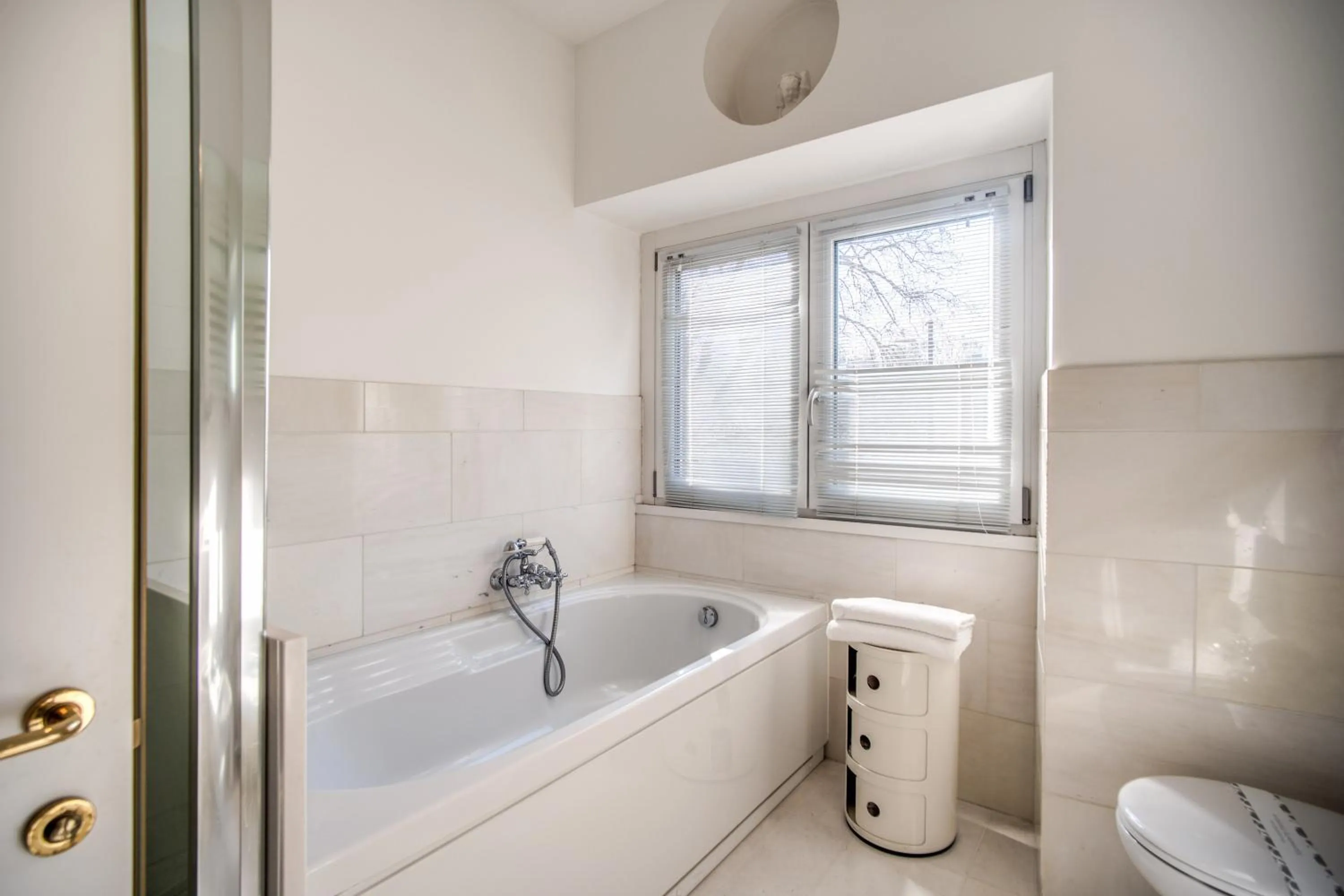 Bathroom in Gonfalone 6