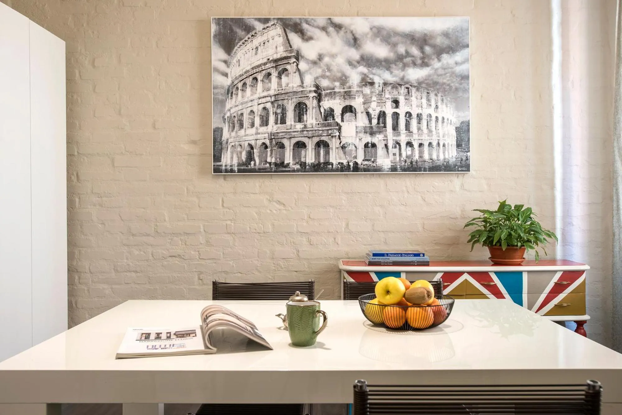 Decorative detail in Gonfalone 6