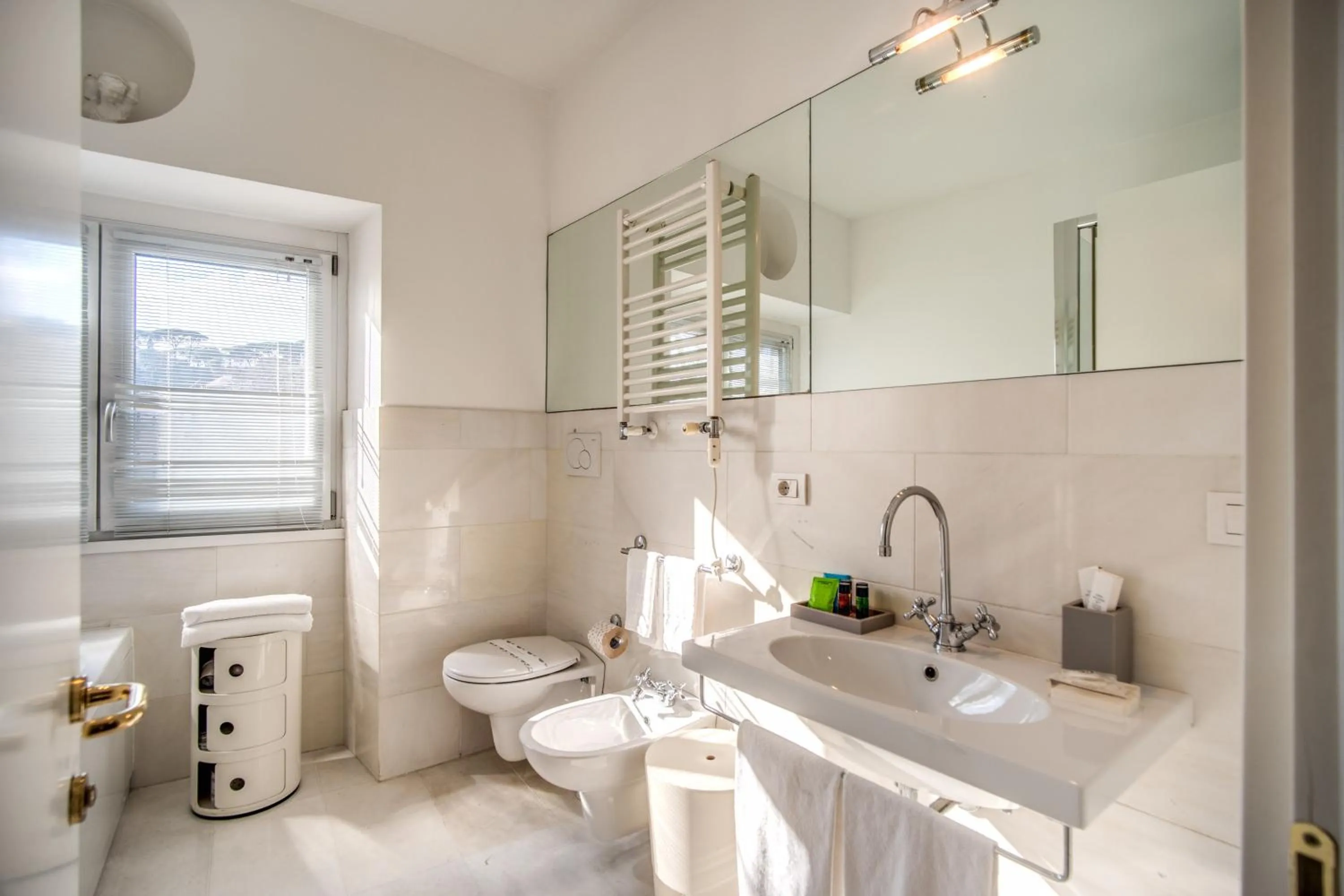 Shower in Gonfalone 6