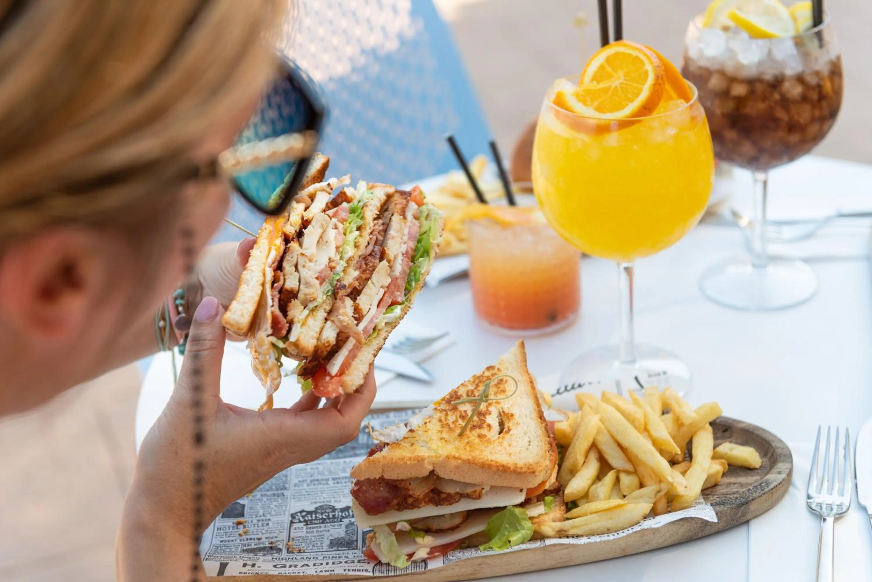 Food and drinks in Villa Real Club Apartments