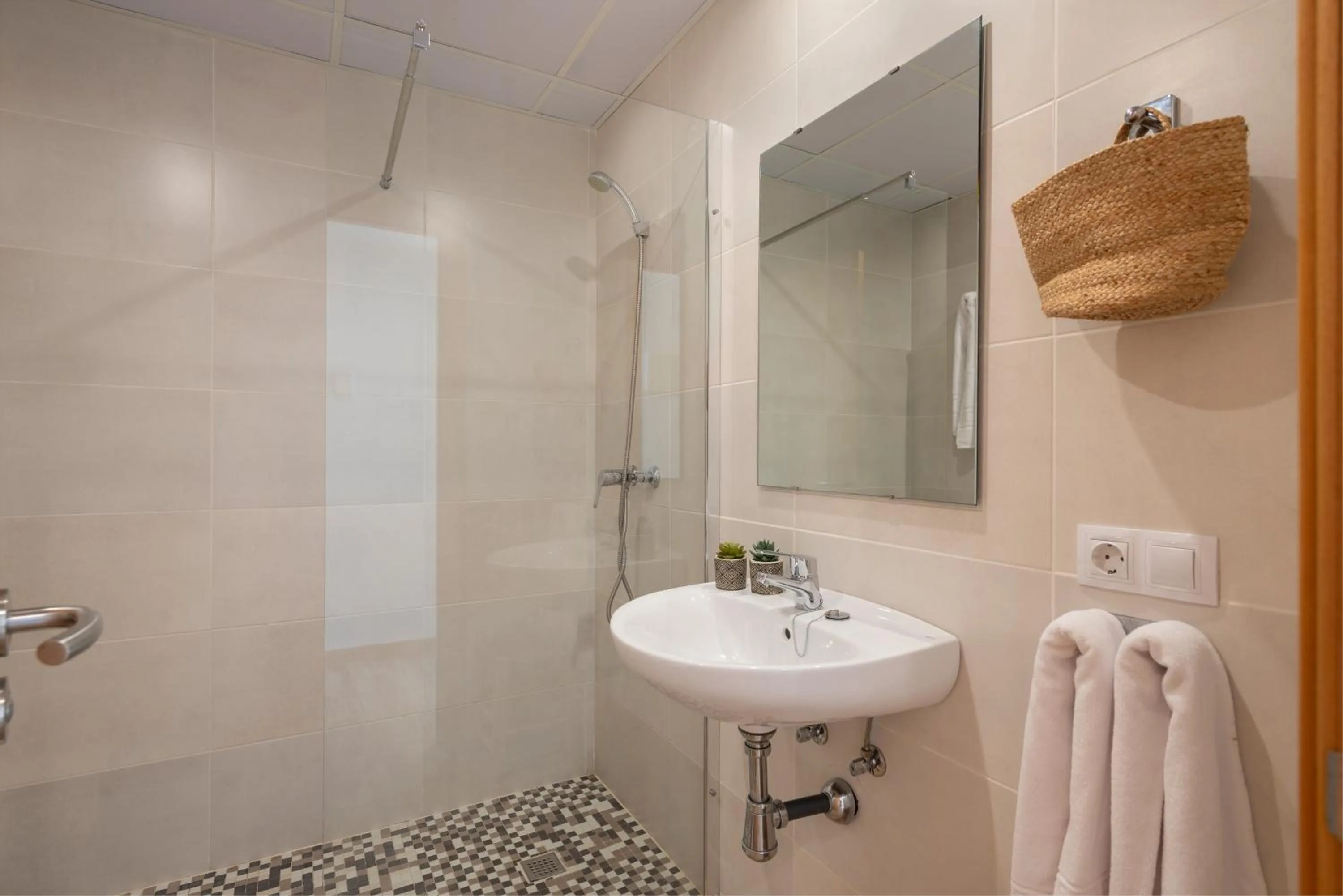 Bathroom in Villa Real Club Apartments