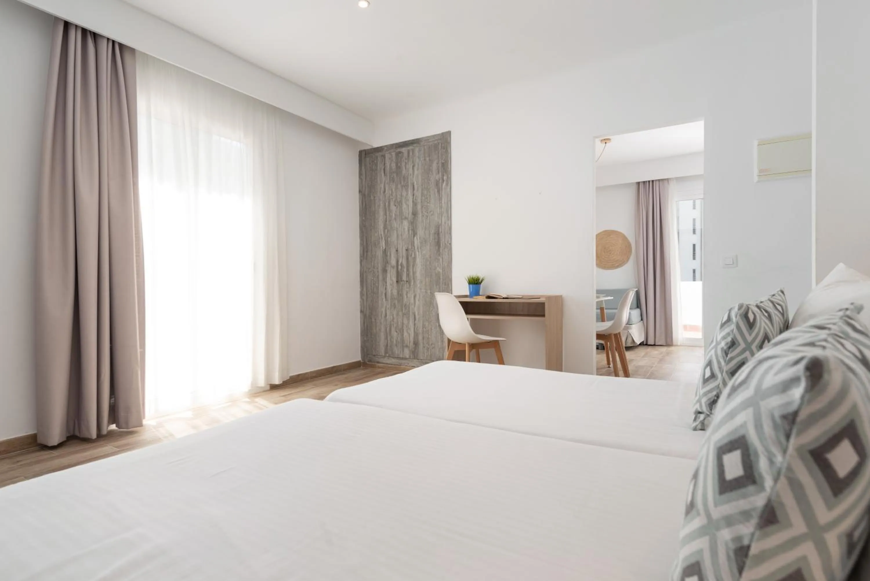 Bedroom, Bed in Villa Real Club Apartments