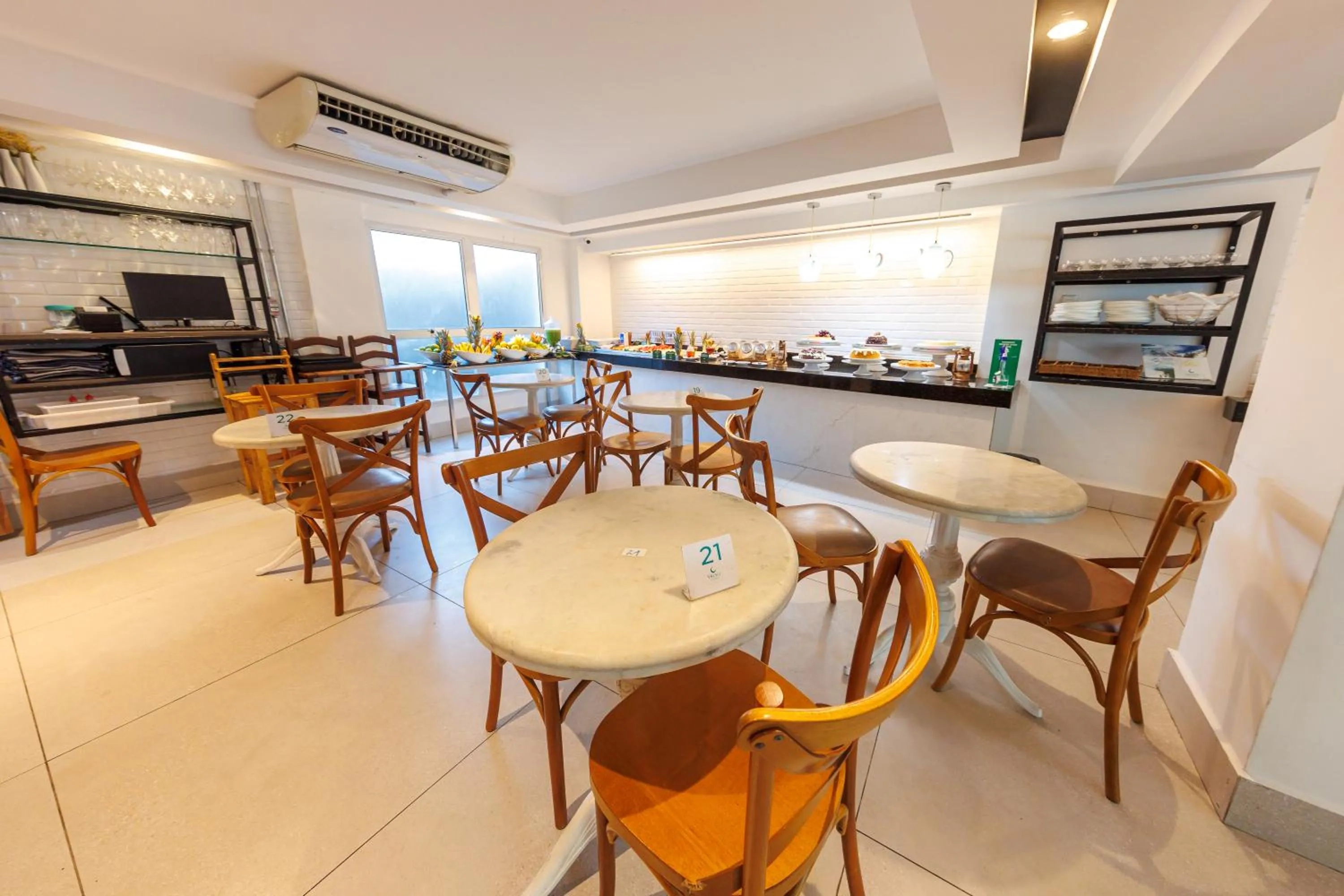 Breakfast in Hotel Village Confort