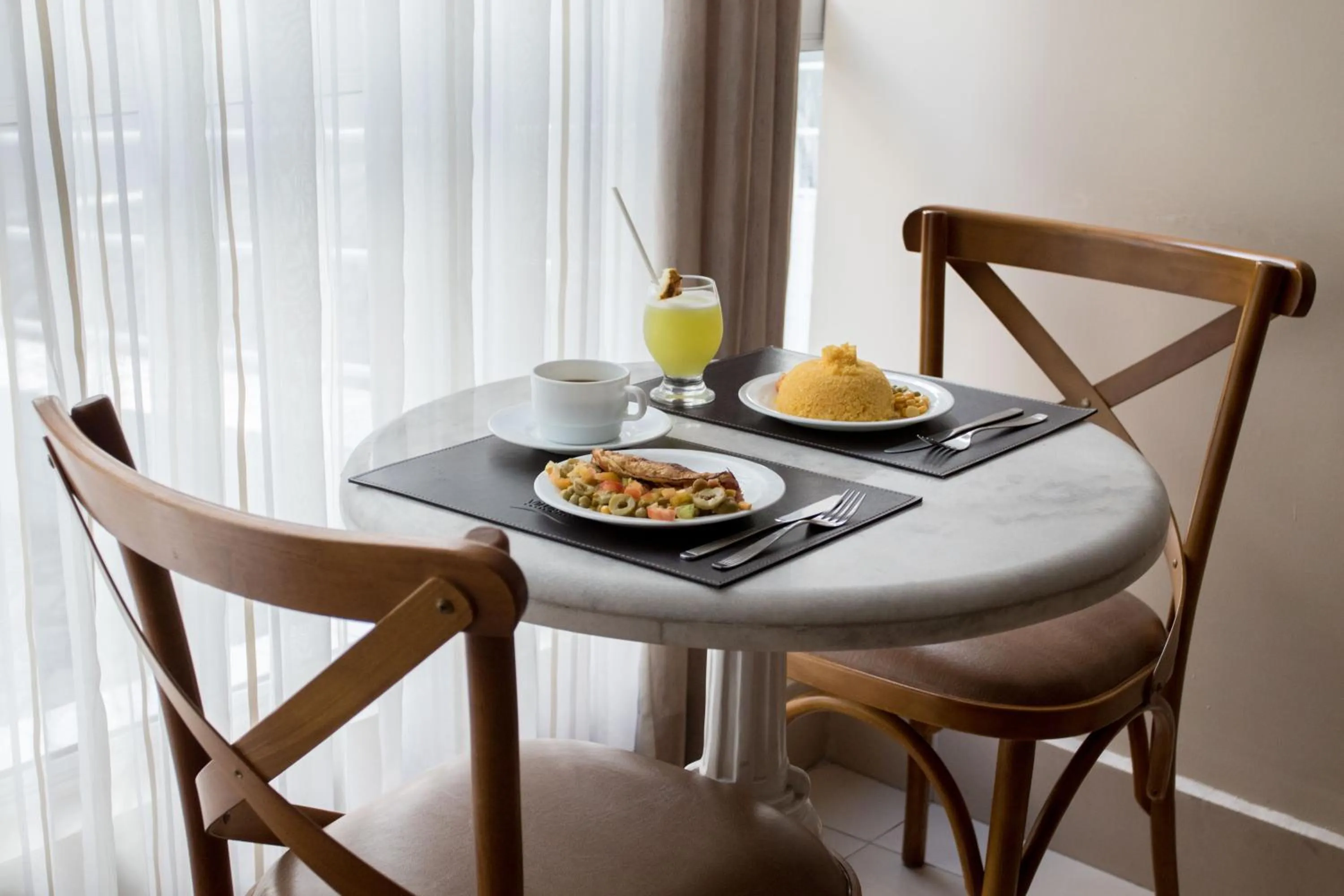 Restaurant/places to eat in Hotel Village Confort