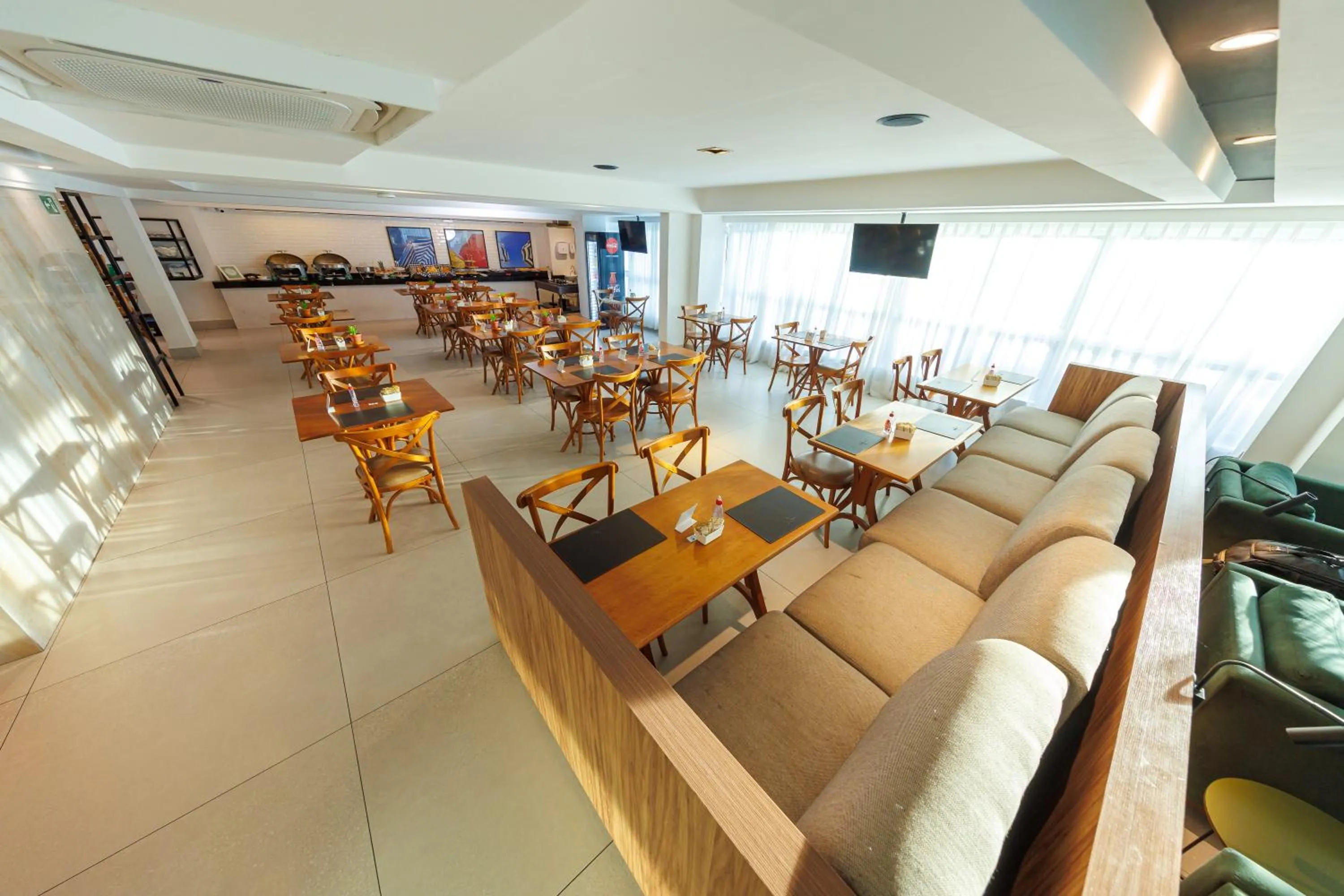 Breakfast in Hotel Village Confort