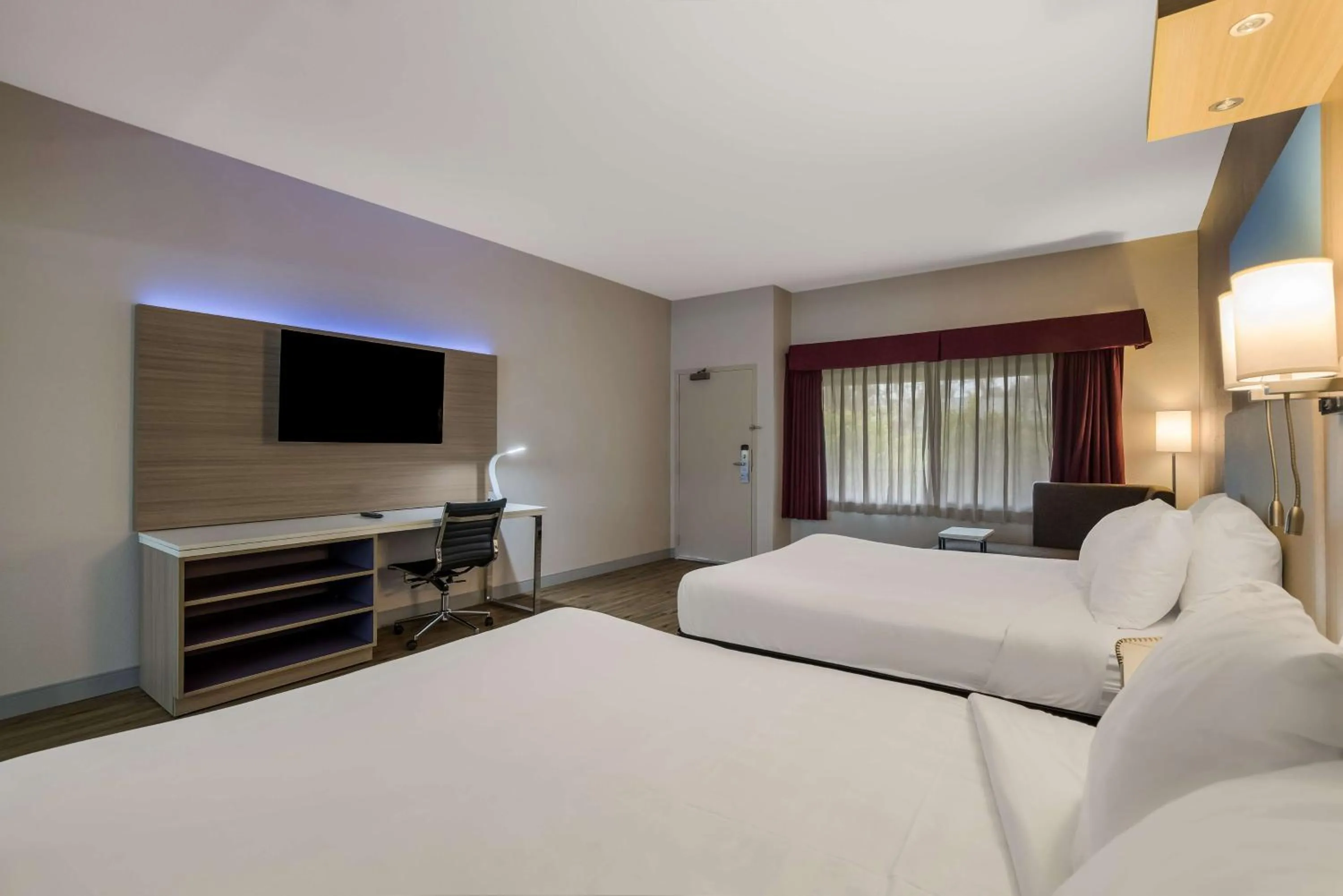 Bedroom, Bed in Best Western Diamond Bar Hotel & Suites