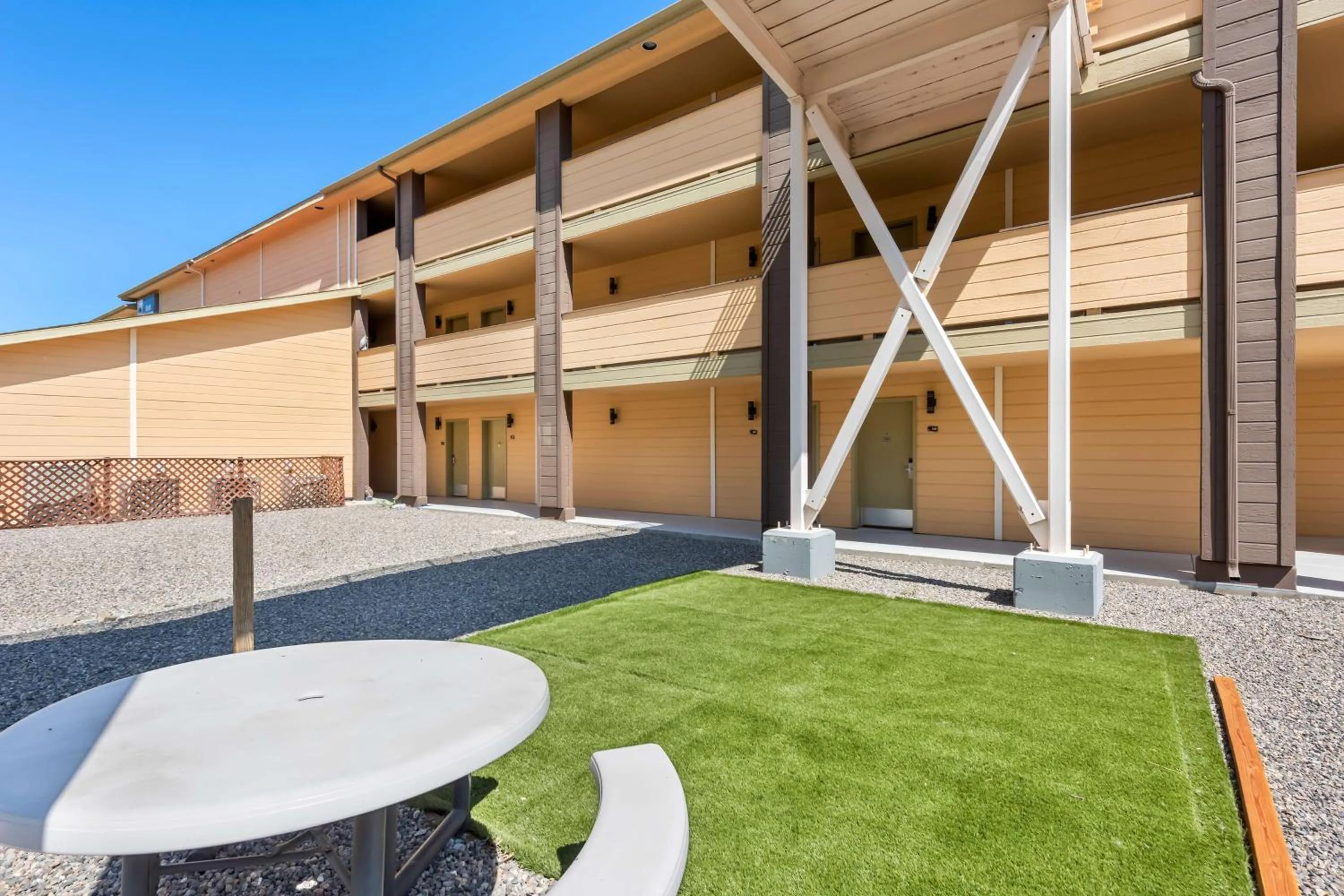 Restaurant/places to eat in Best Western Topaz Lake Inn