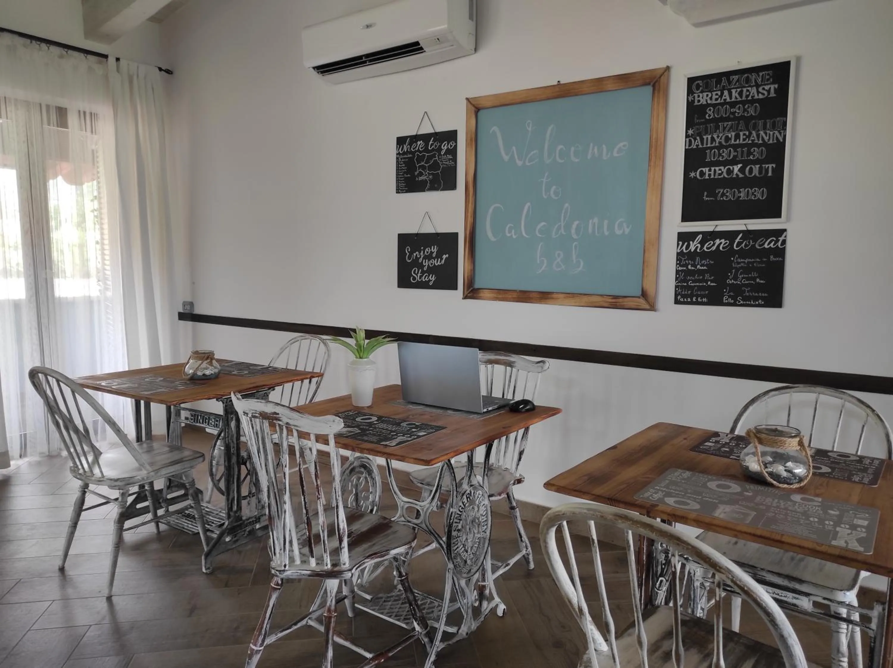 Seating area in Caledonia B&B