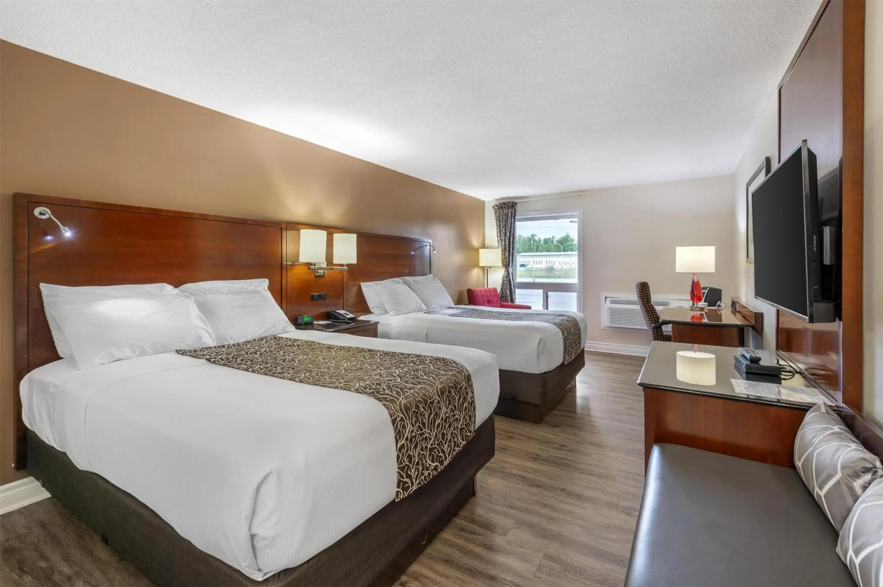Bedroom, Bed in SureStay Hotel by Best Western Kemptville