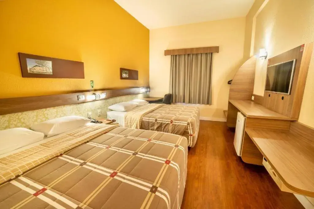 Standard Room with One Double Bed - single occupancy in Hotel 10 São Leopoldo Standard Room with One Double Bed - single occupancy in Hotel 10 São Leopoldo