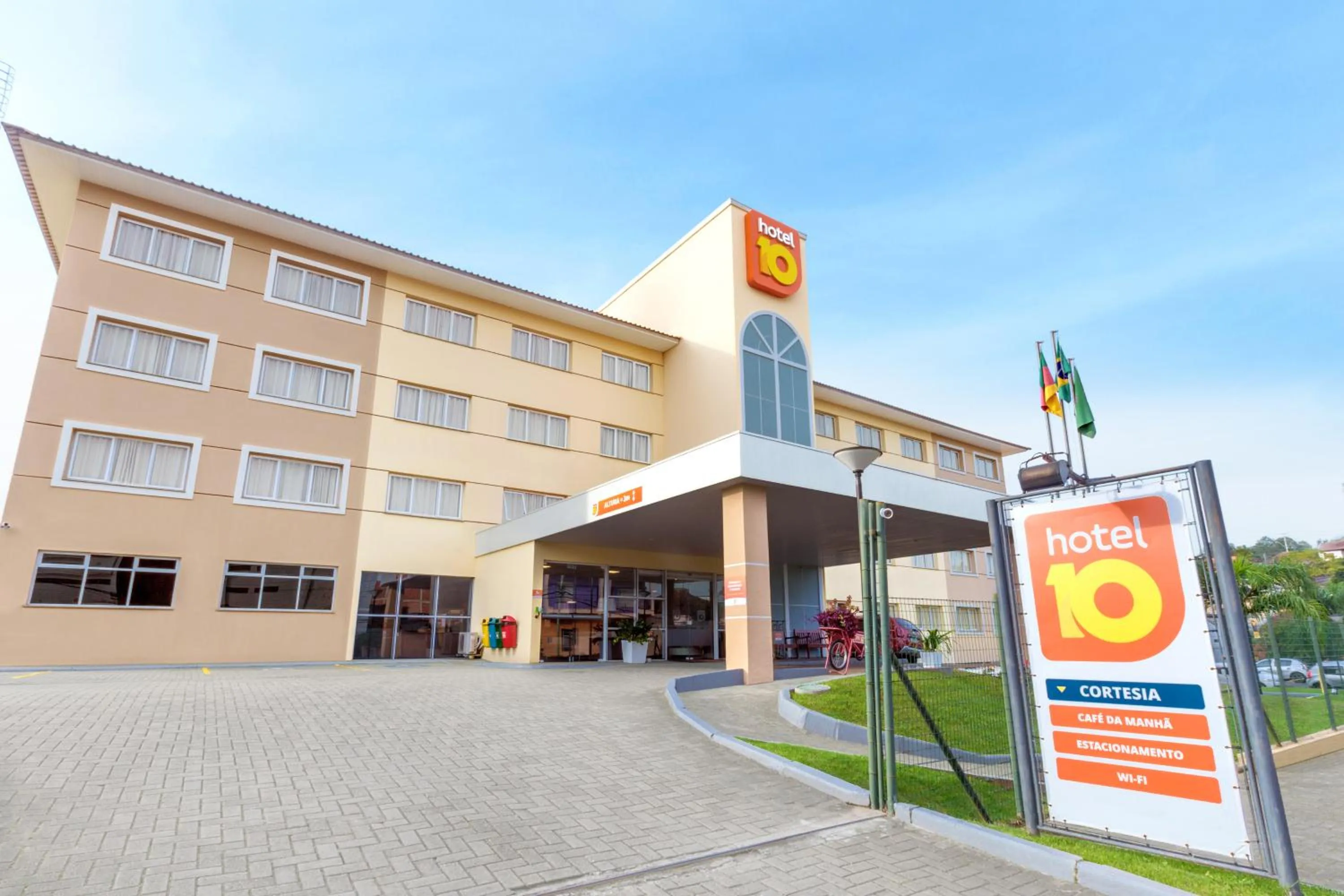 Property building in Hotel 10 São Leopoldo