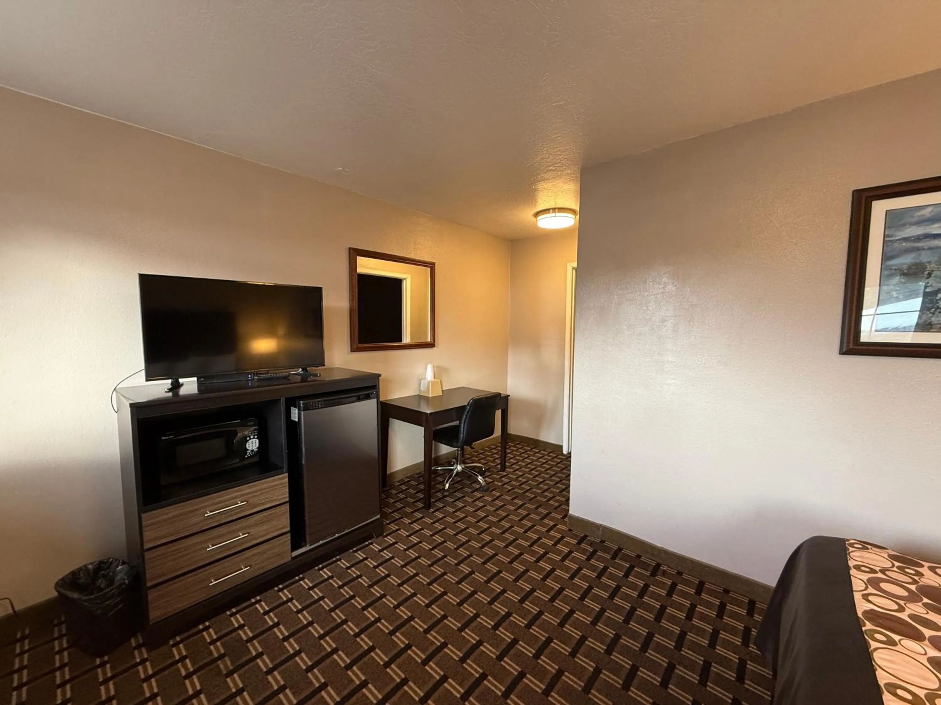 Bed in Beverly Lodge