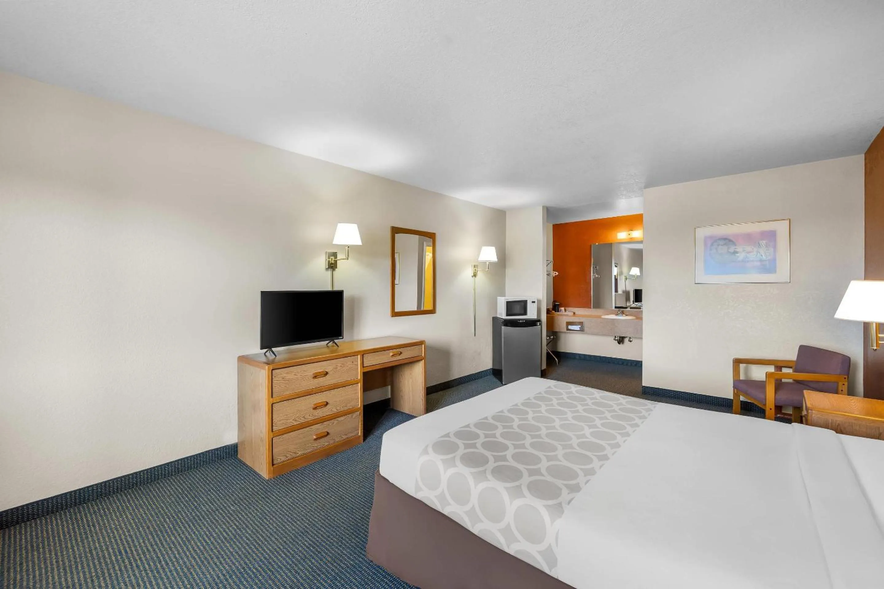 Bedroom, Bed in Rodeway Inn Copper Stay Benson AZ I-10 Exit 304