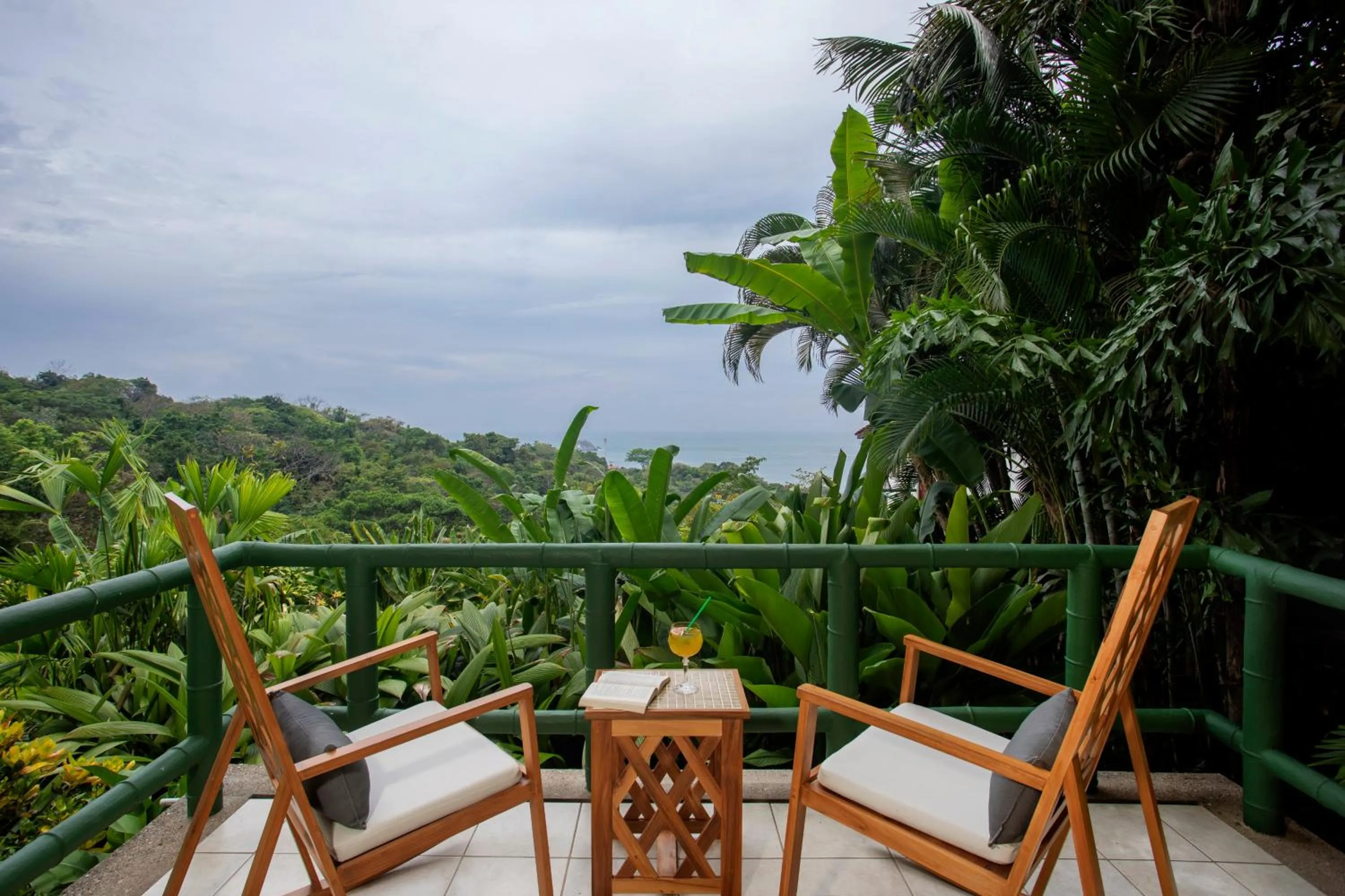 Spring in Si Como No Resort & Wildlife Refuge