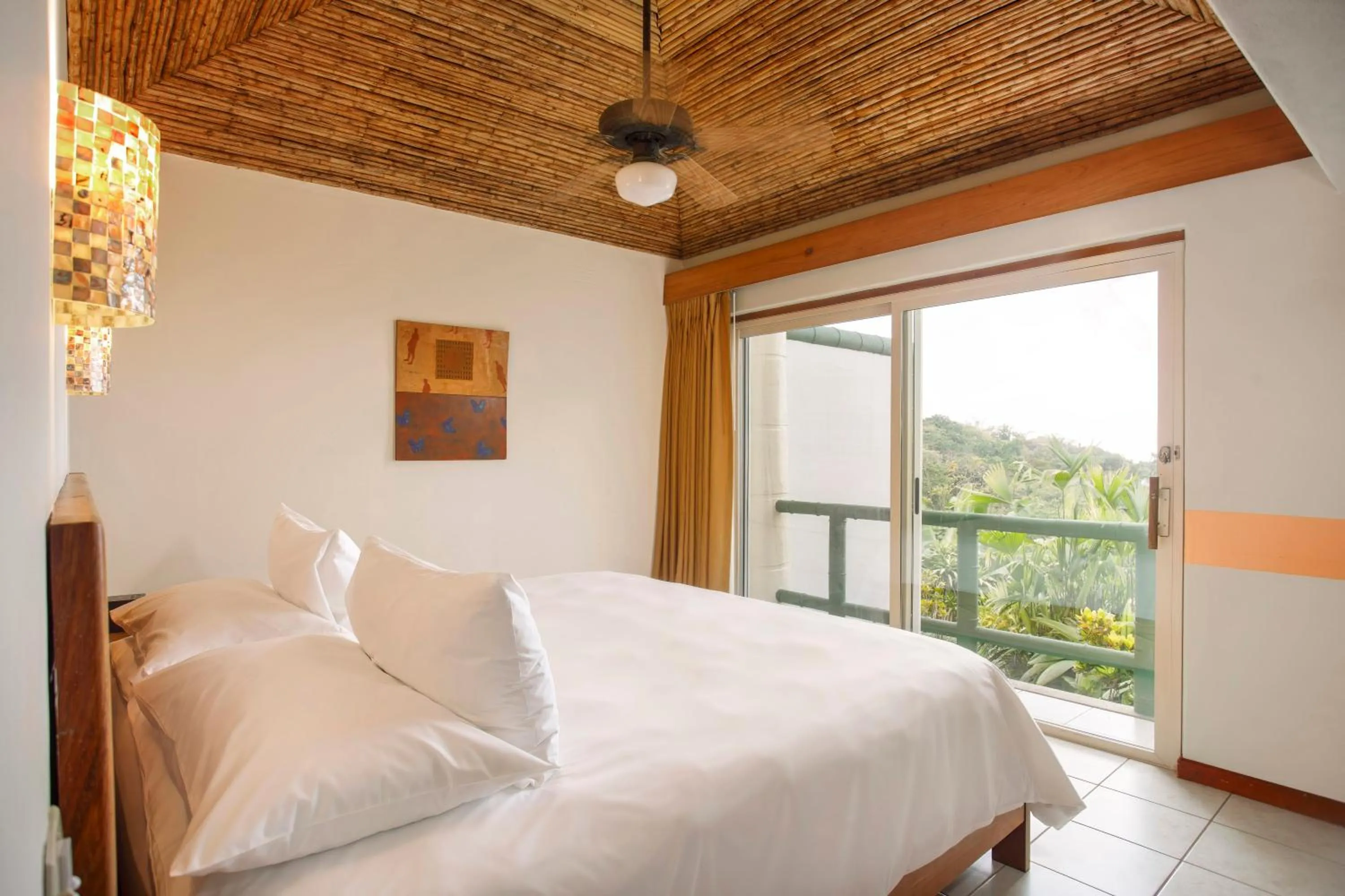 Bed in Si Como No Resort & Wildlife Refuge