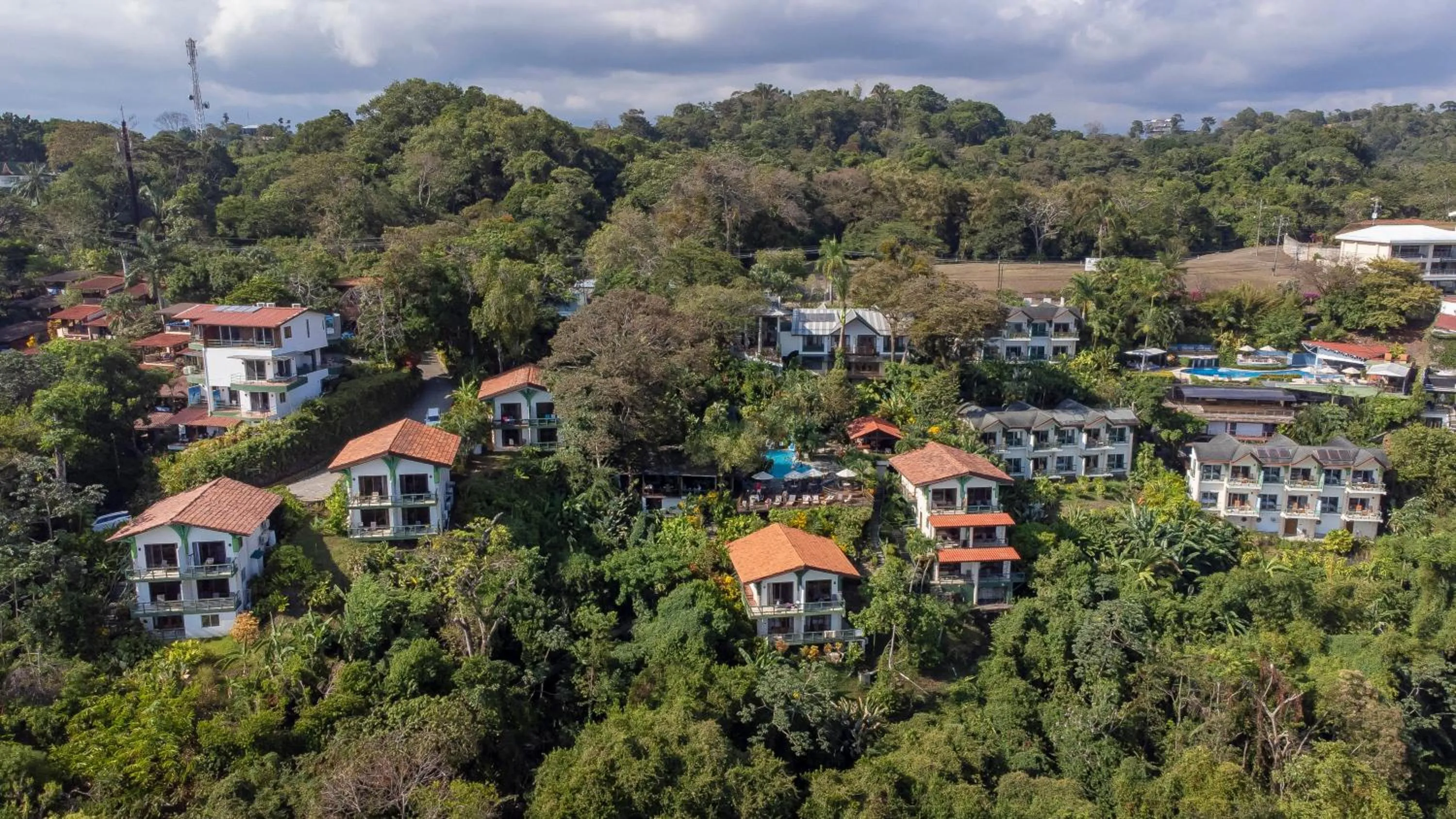 Property building in Si Como No Resort & Wildlife Refuge