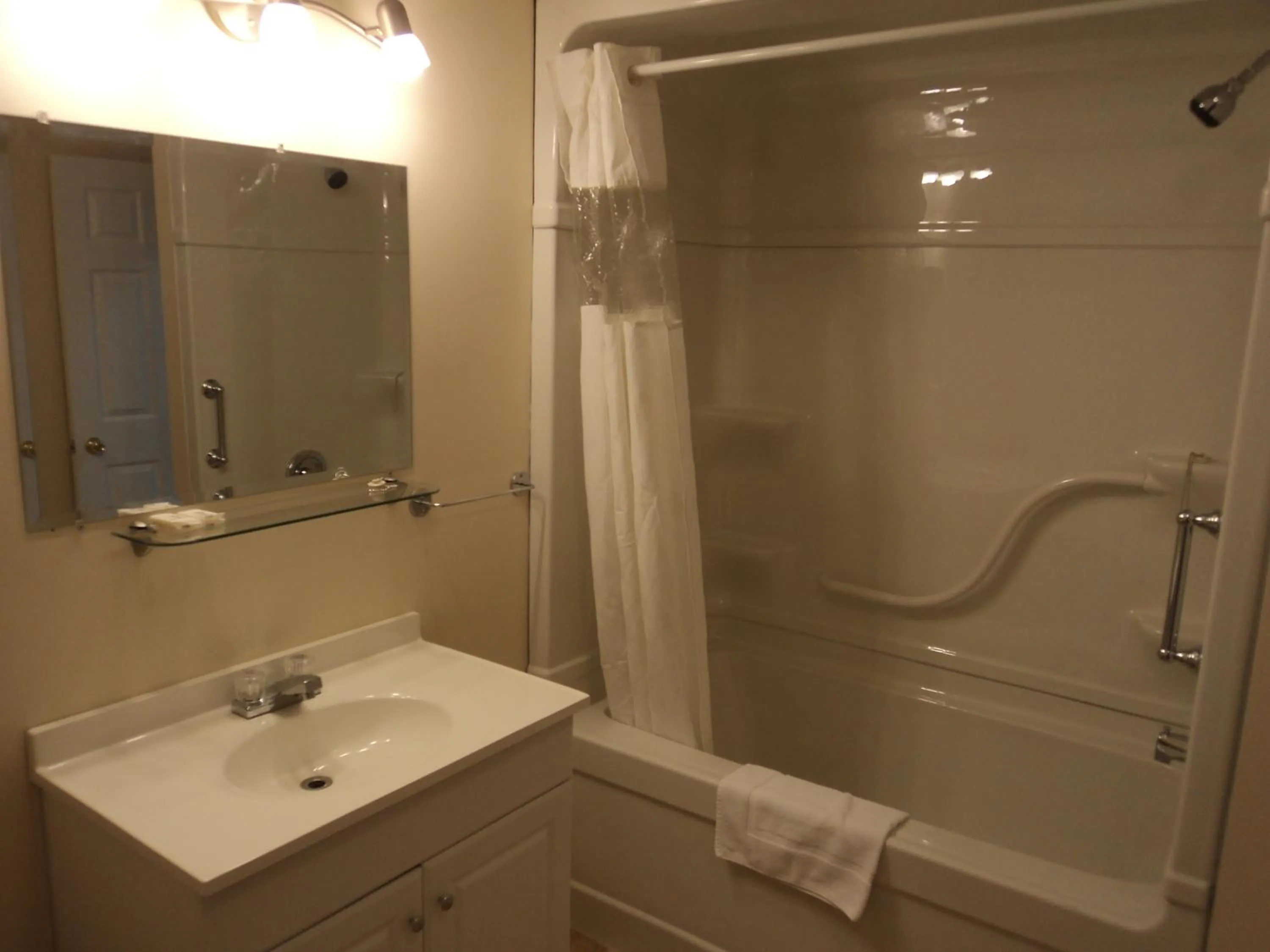 Shower in Rymal's Motel