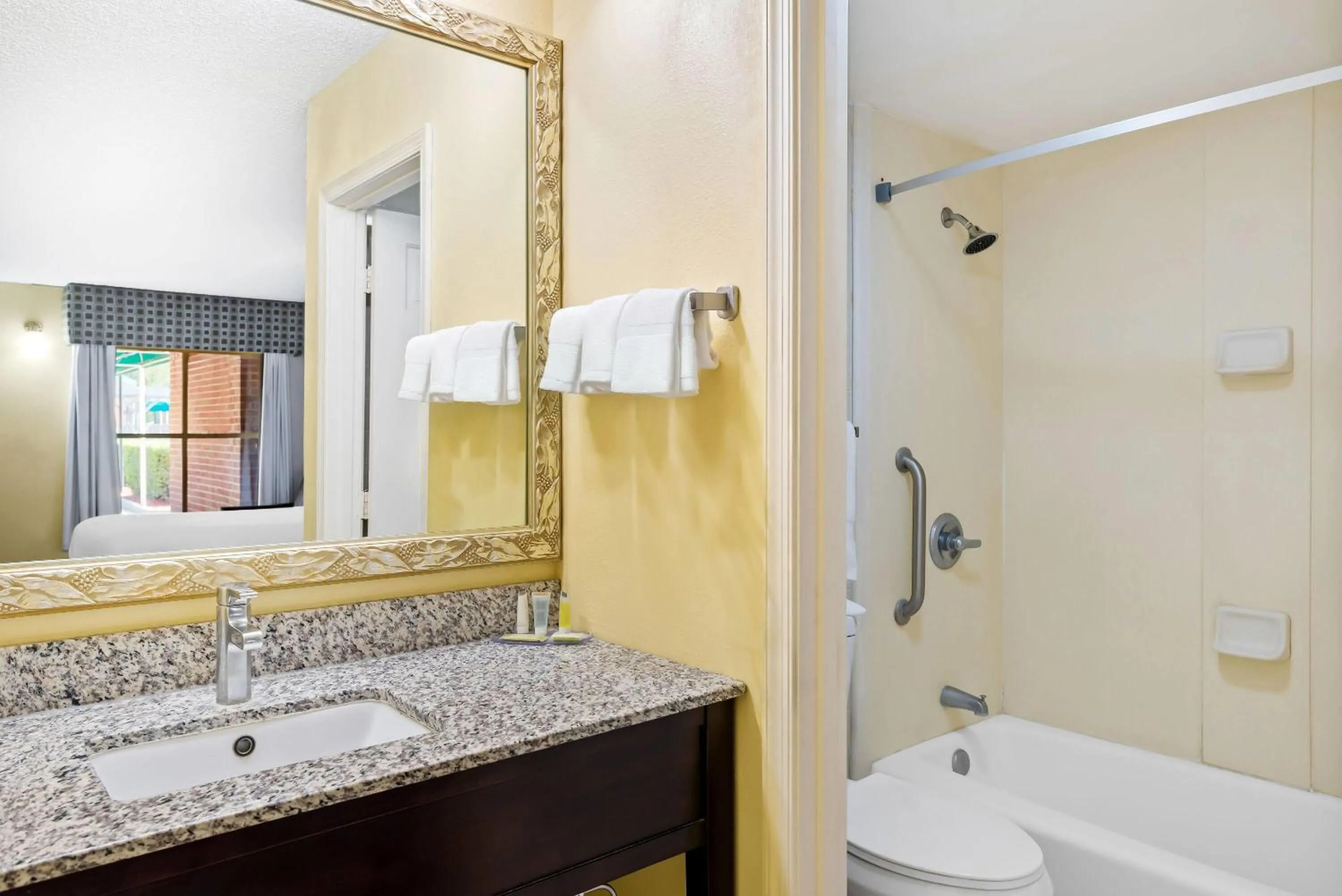 Bathroom in Days Inn by Wyndham Petersburg/South Fort Lee