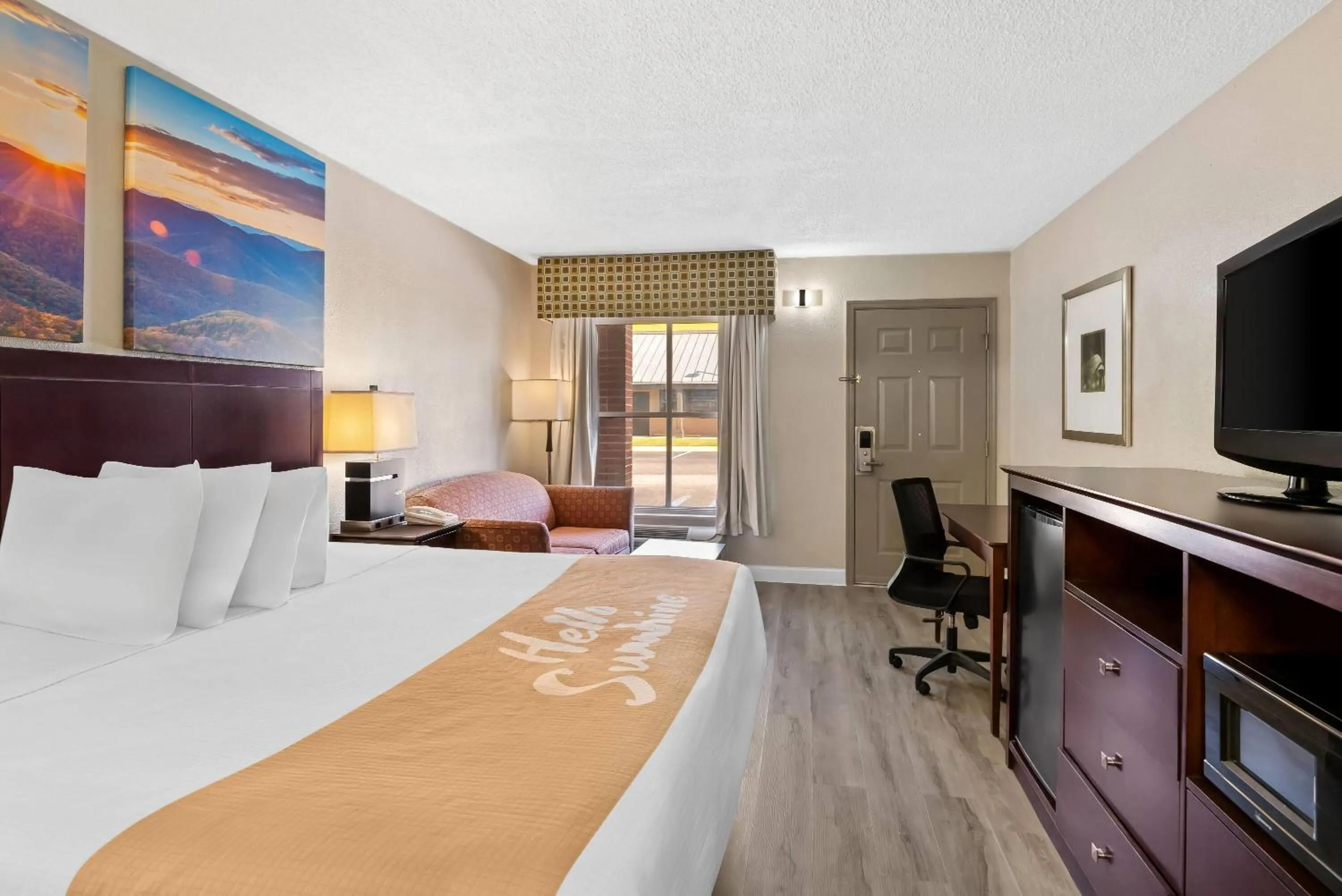 Bed in Days Inn by Wyndham Petersburg/South Fort Lee