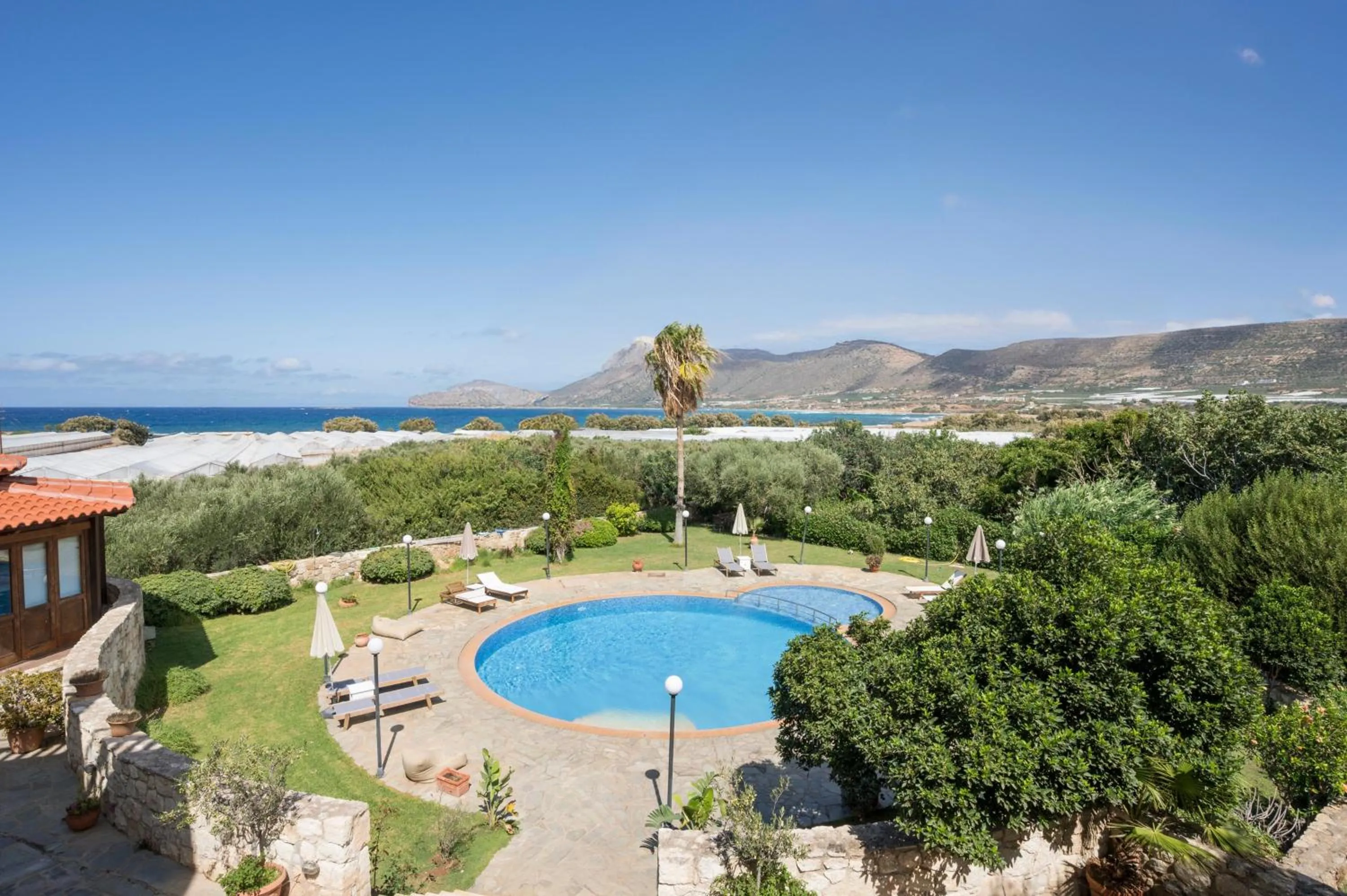 Nearby landmark in Petritos Rooms and Studios