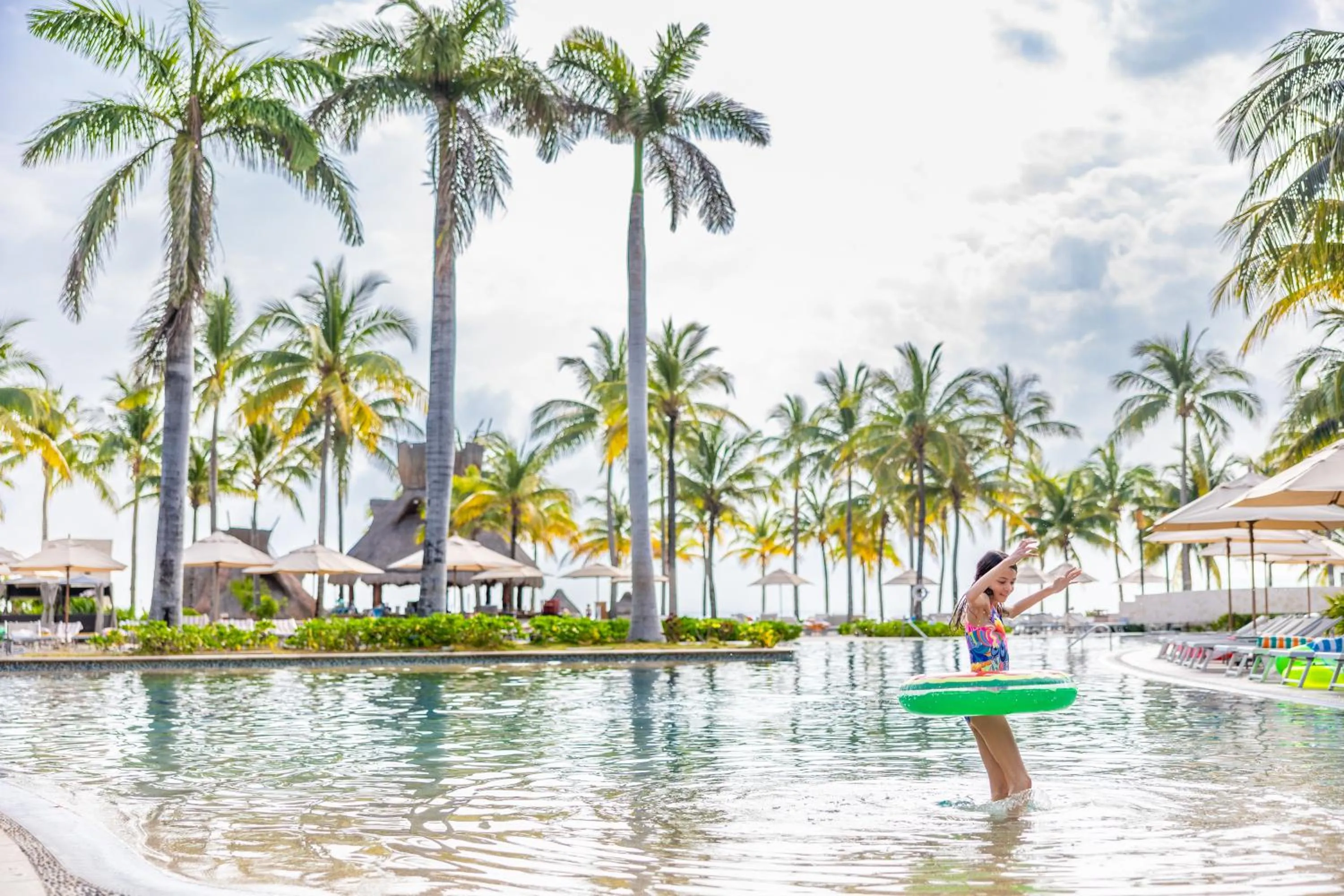 Swimming pool in Villa del Palmar Cancun Luxury Beach Resort & Spa