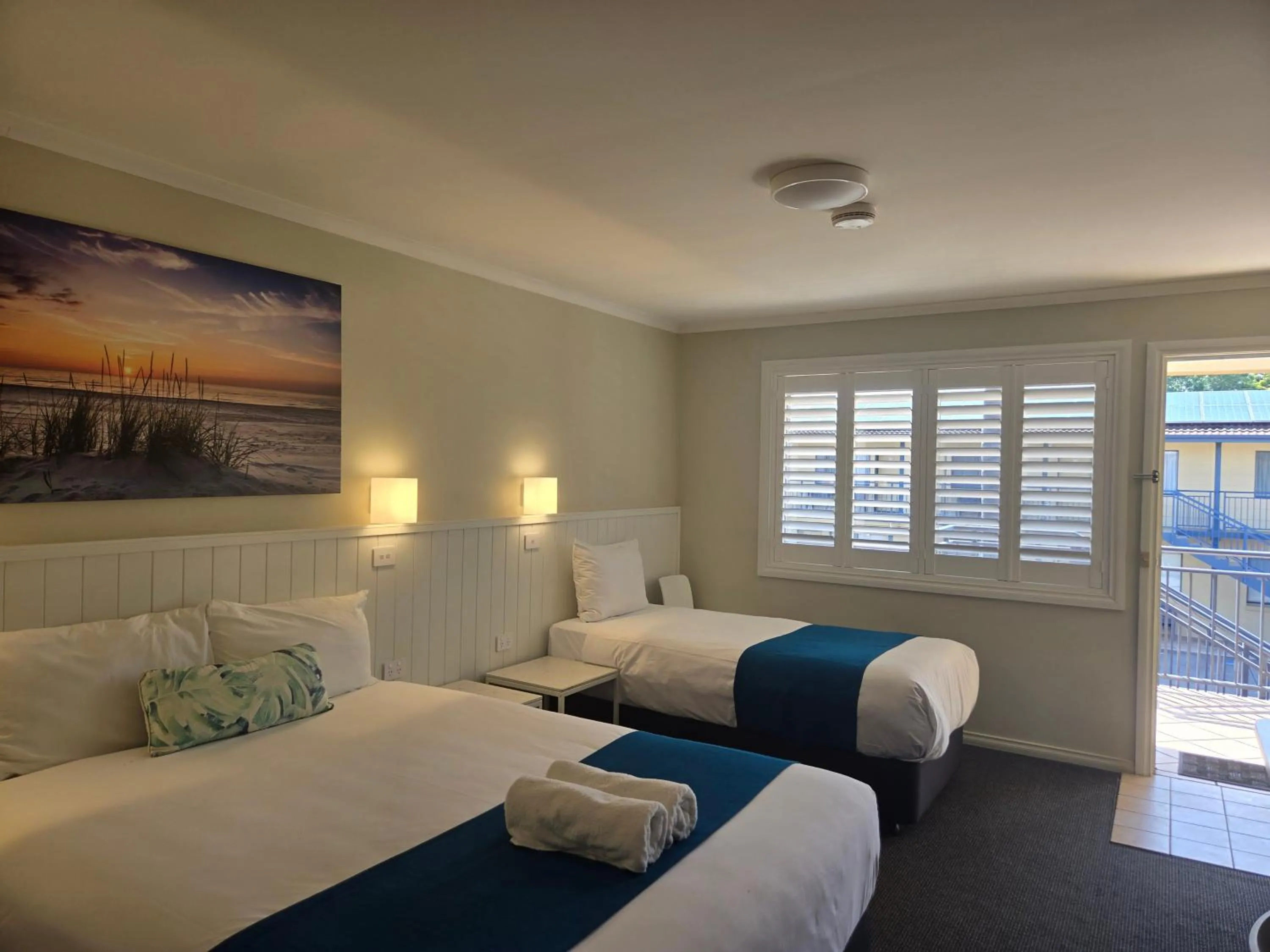 Bed in Araluen Motor Lodge