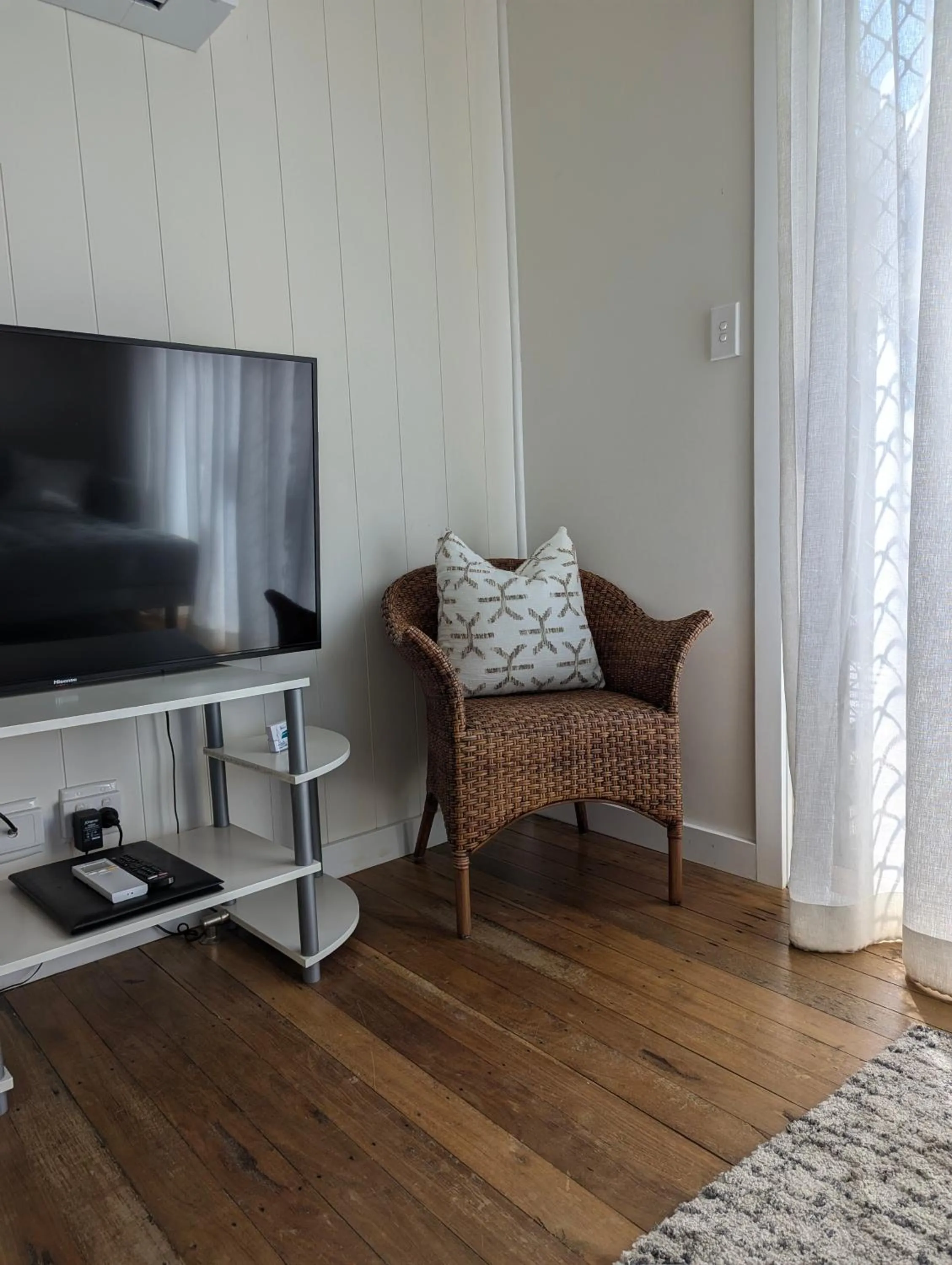 TV and multimedia in Araluen Motor Lodge