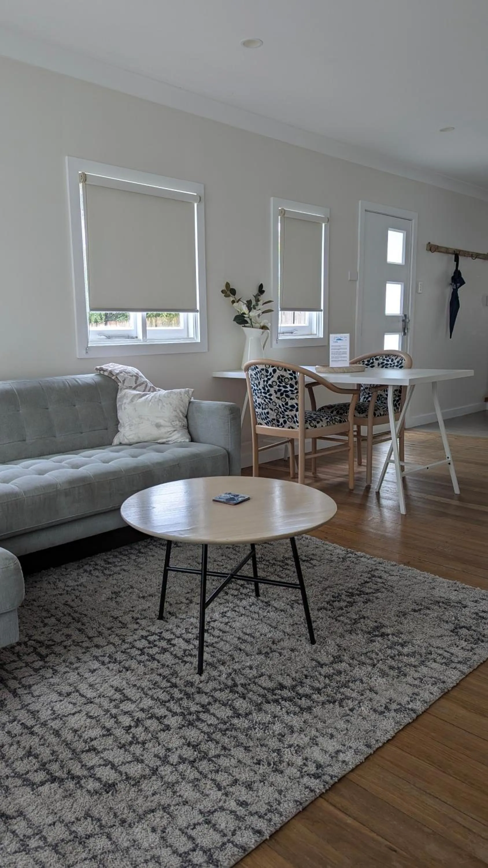 Living room in Araluen Motor Lodge