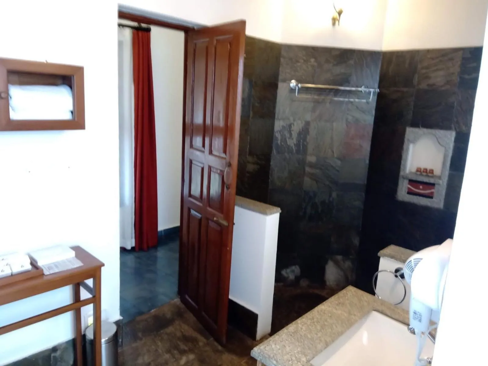 Bathroom in Mantra Koodam Kumbakonam - A CGH Earth Experience