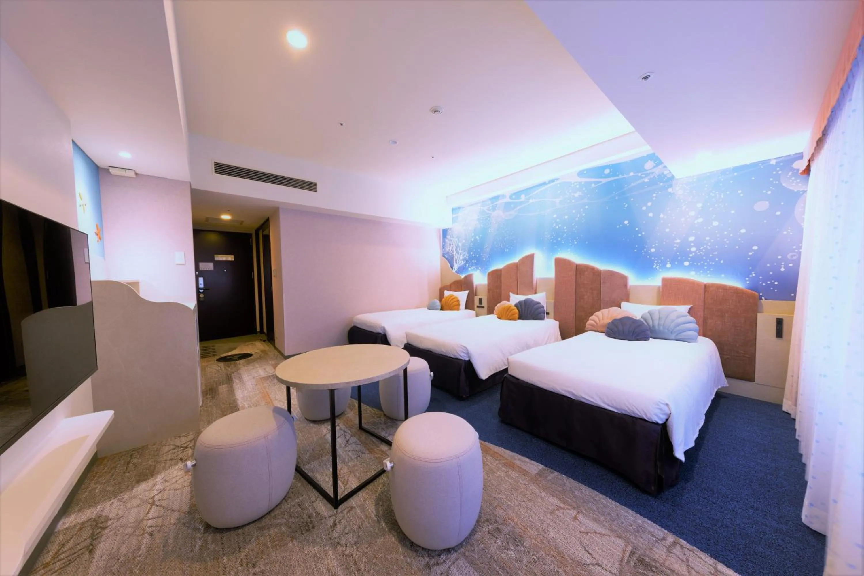 Photo of the whole room, Bed in Hotel Keihan Universal Tower