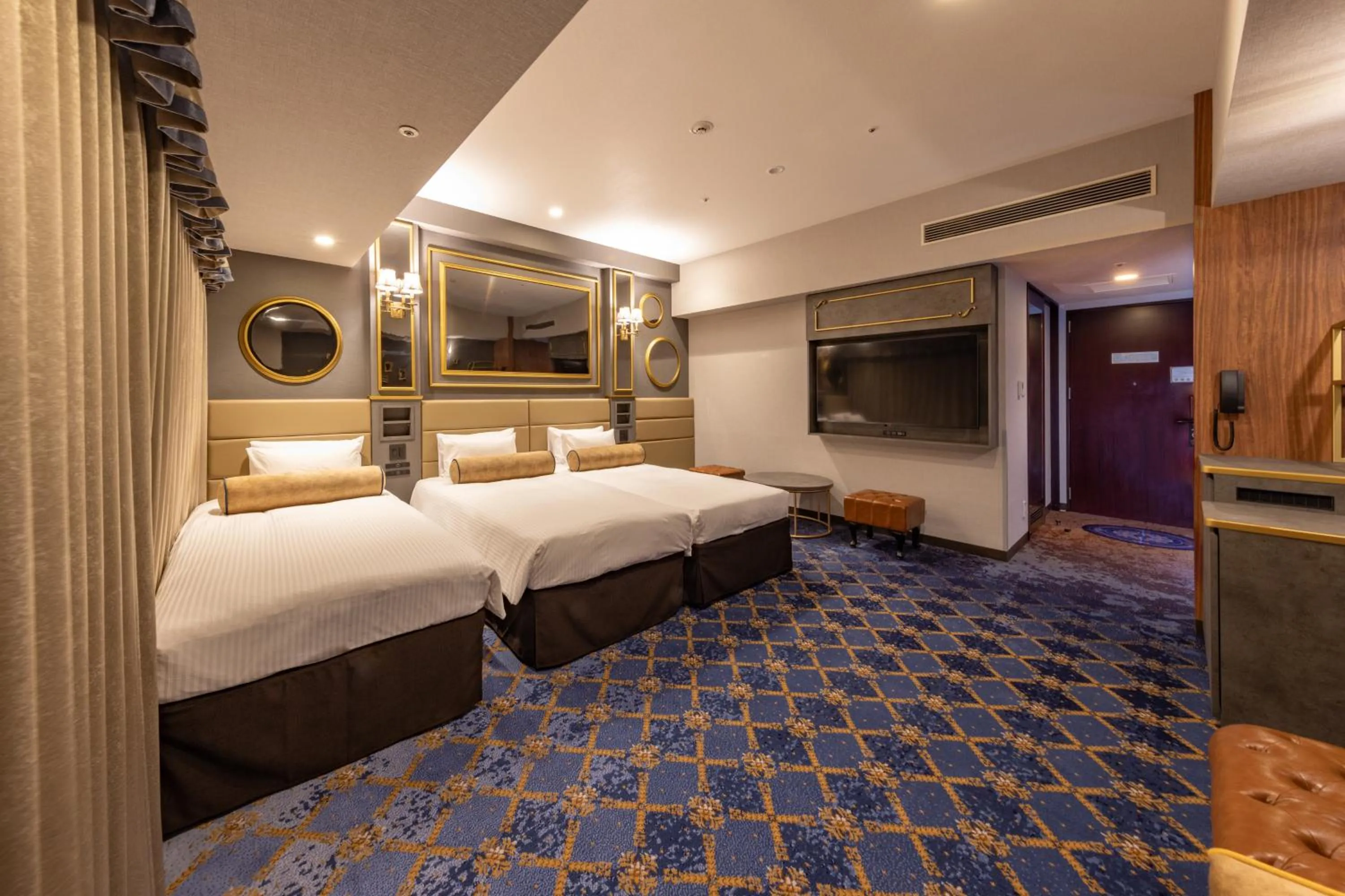 Bed in Hotel Keihan Universal Tower