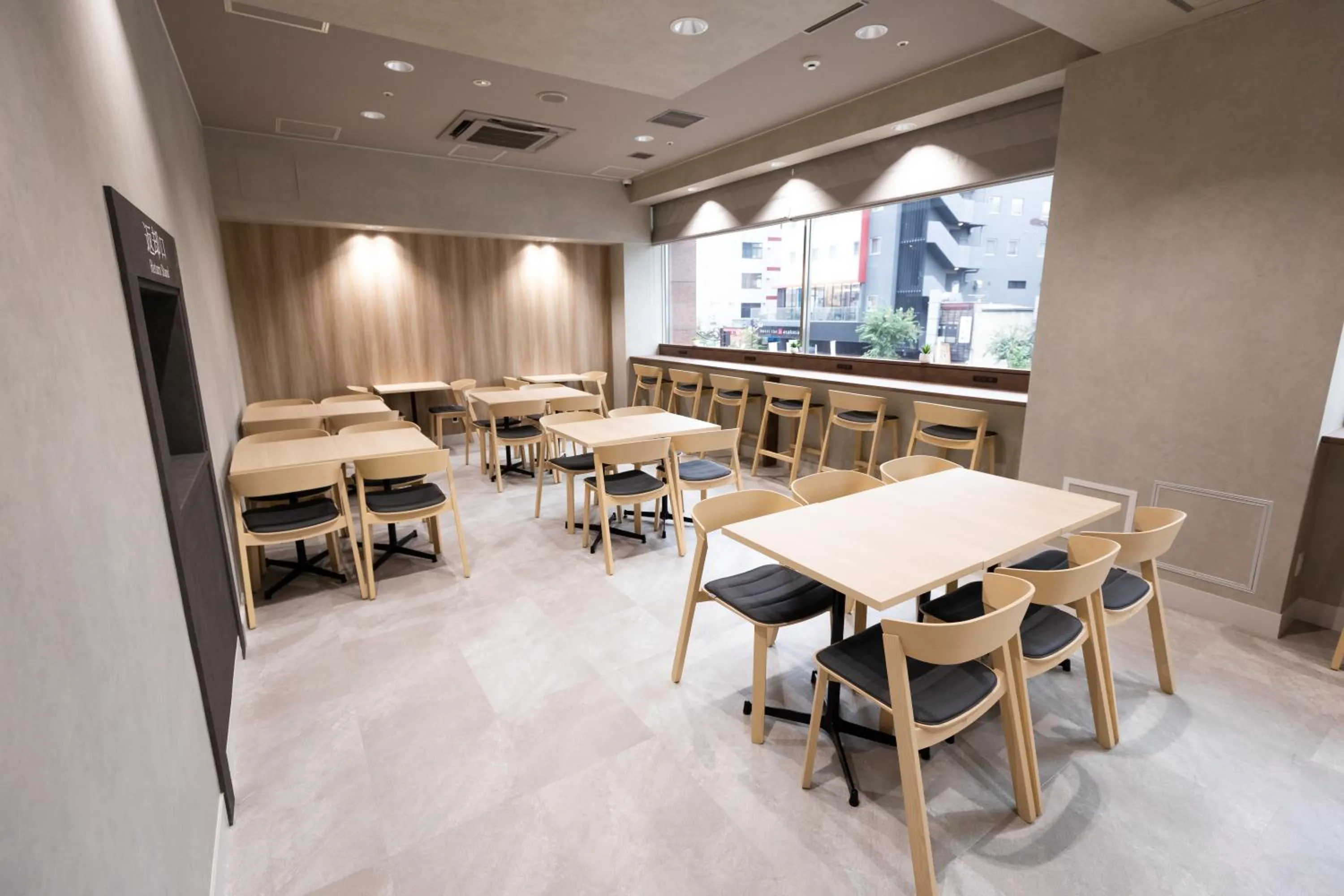 Restaurant/places to eat in Hotel Keihan Asakusa