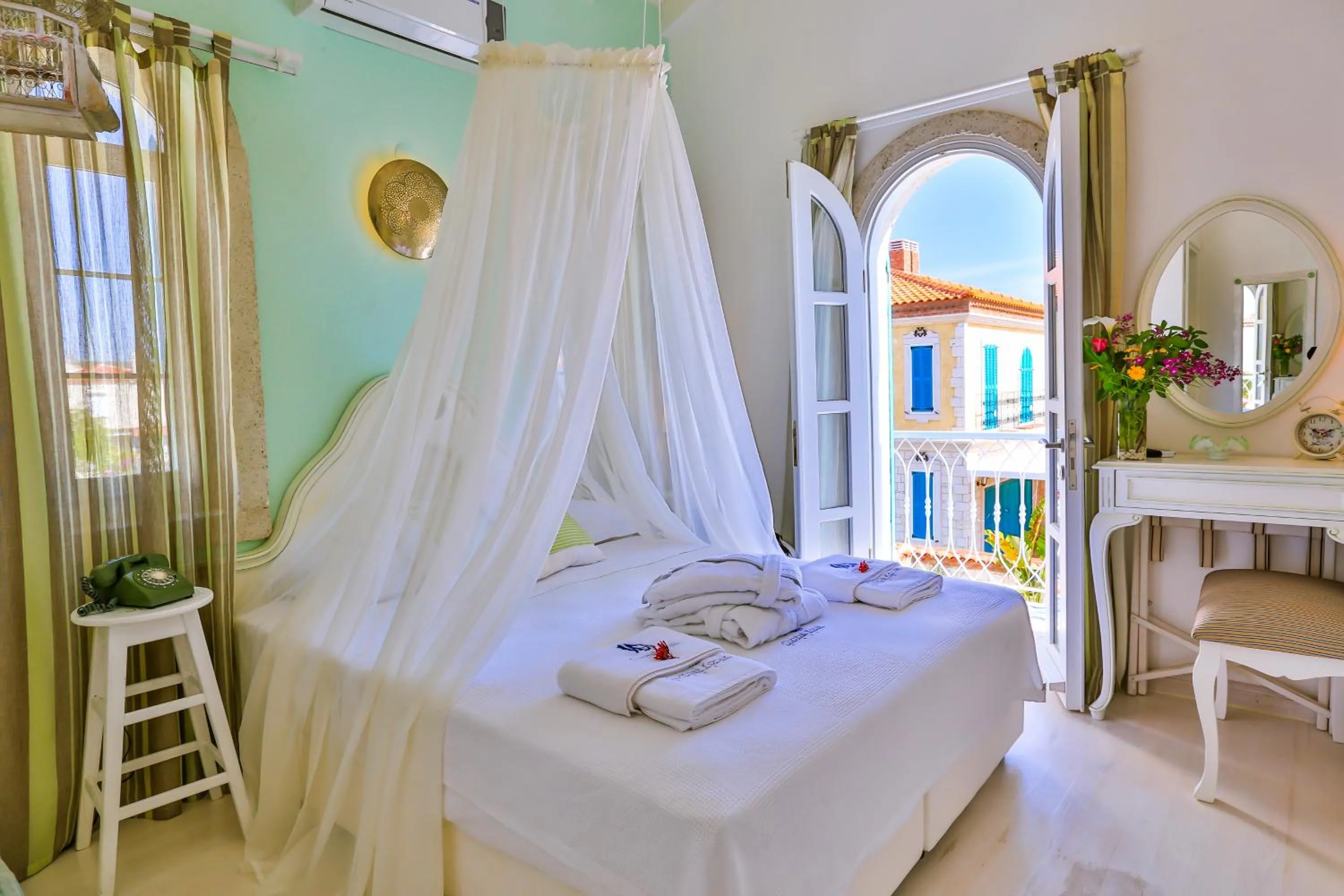 View (from property/room), Bed in Cumbali Konak Hotel (Adults Only +12)