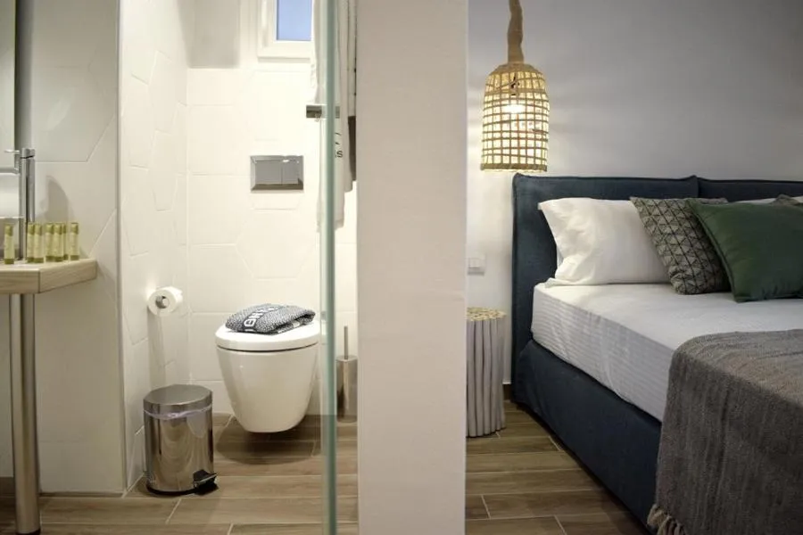 Toilet, Bed in Meltemi