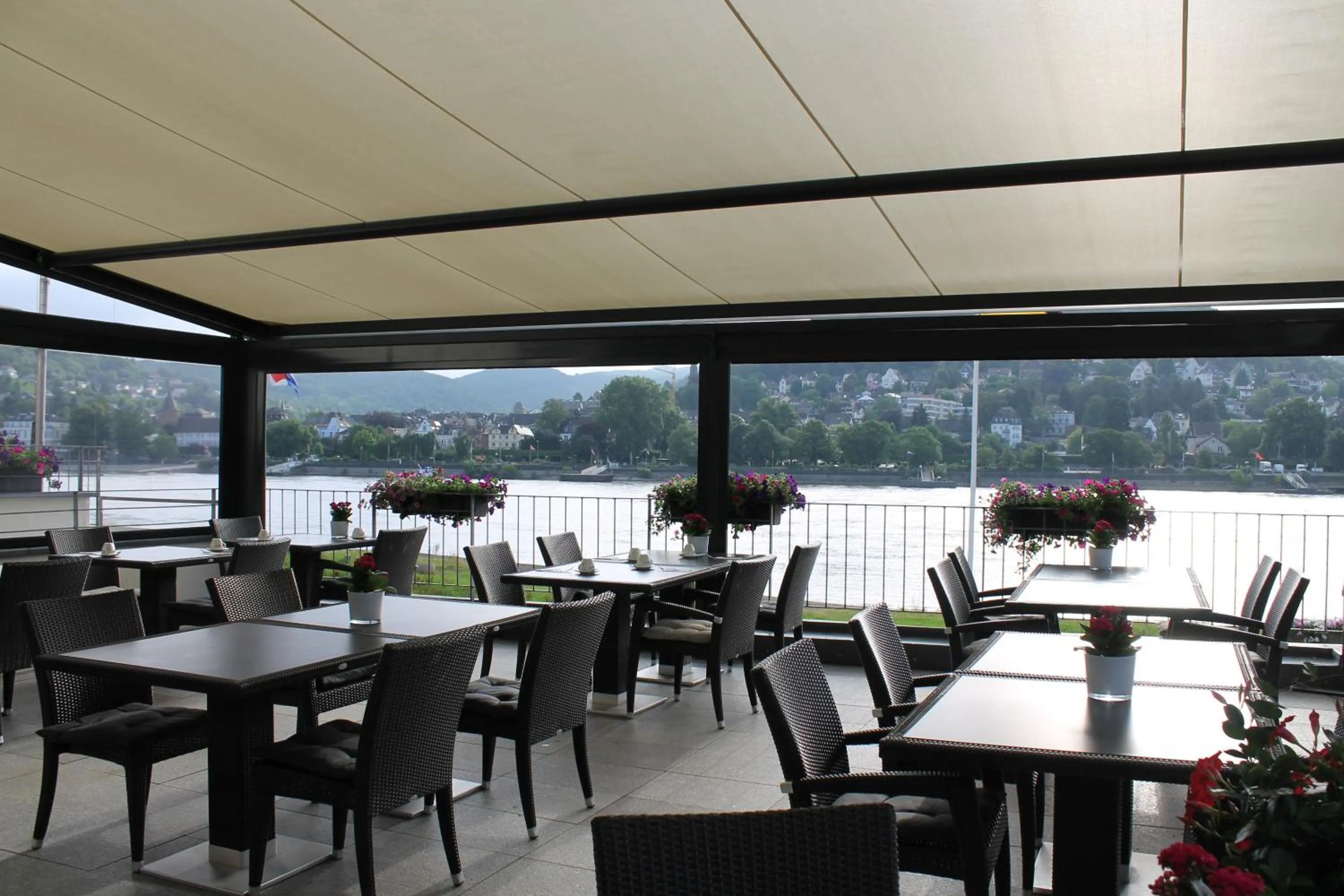 Restaurant/places to eat in RheinHotel ARTE