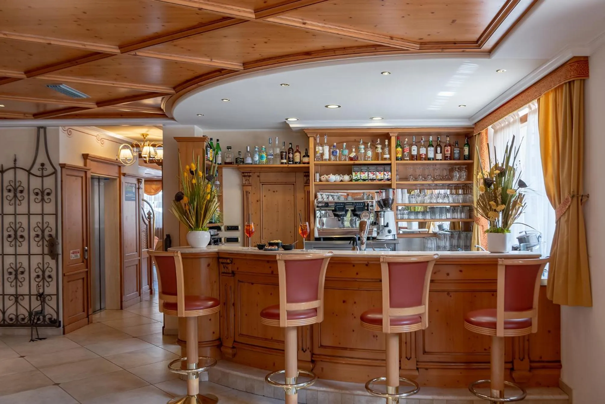 Lounge or bar in Beverly Alps Hotel & Spa