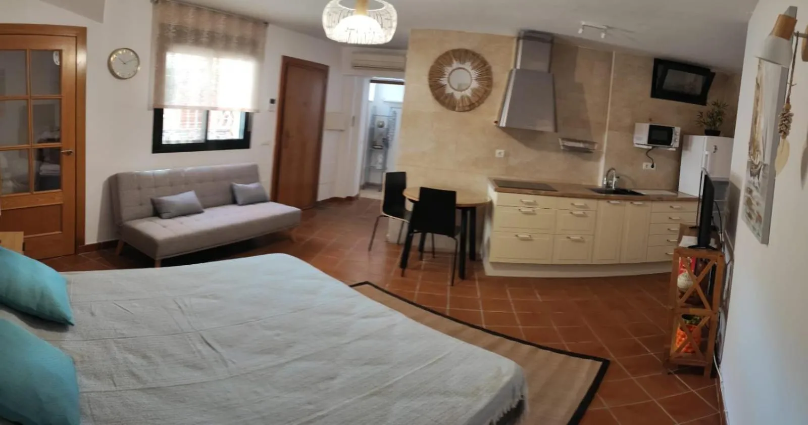 Photo of the whole room, Bed in Biznaga Hols