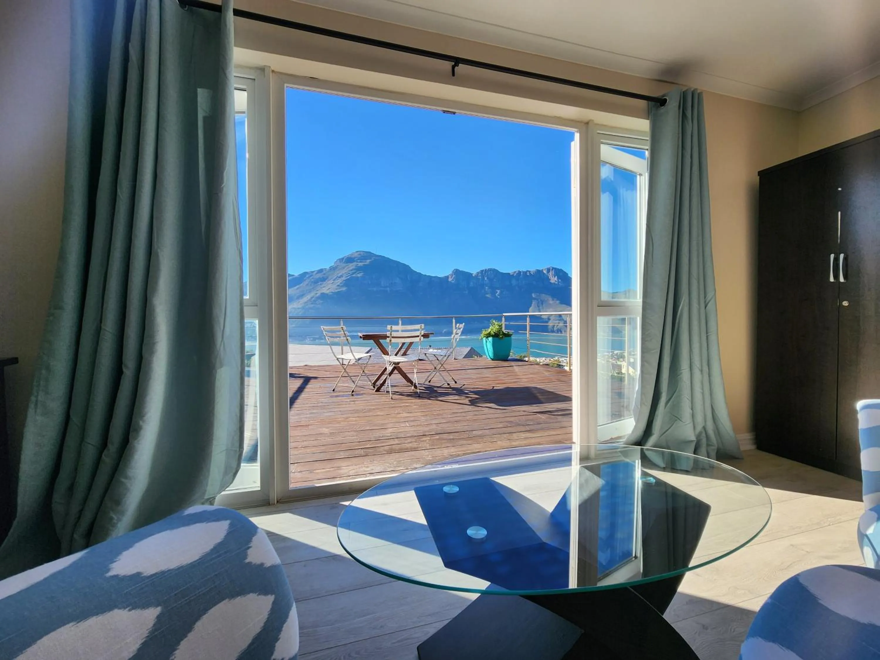 Patio in Hout Bay Breeze Guest House