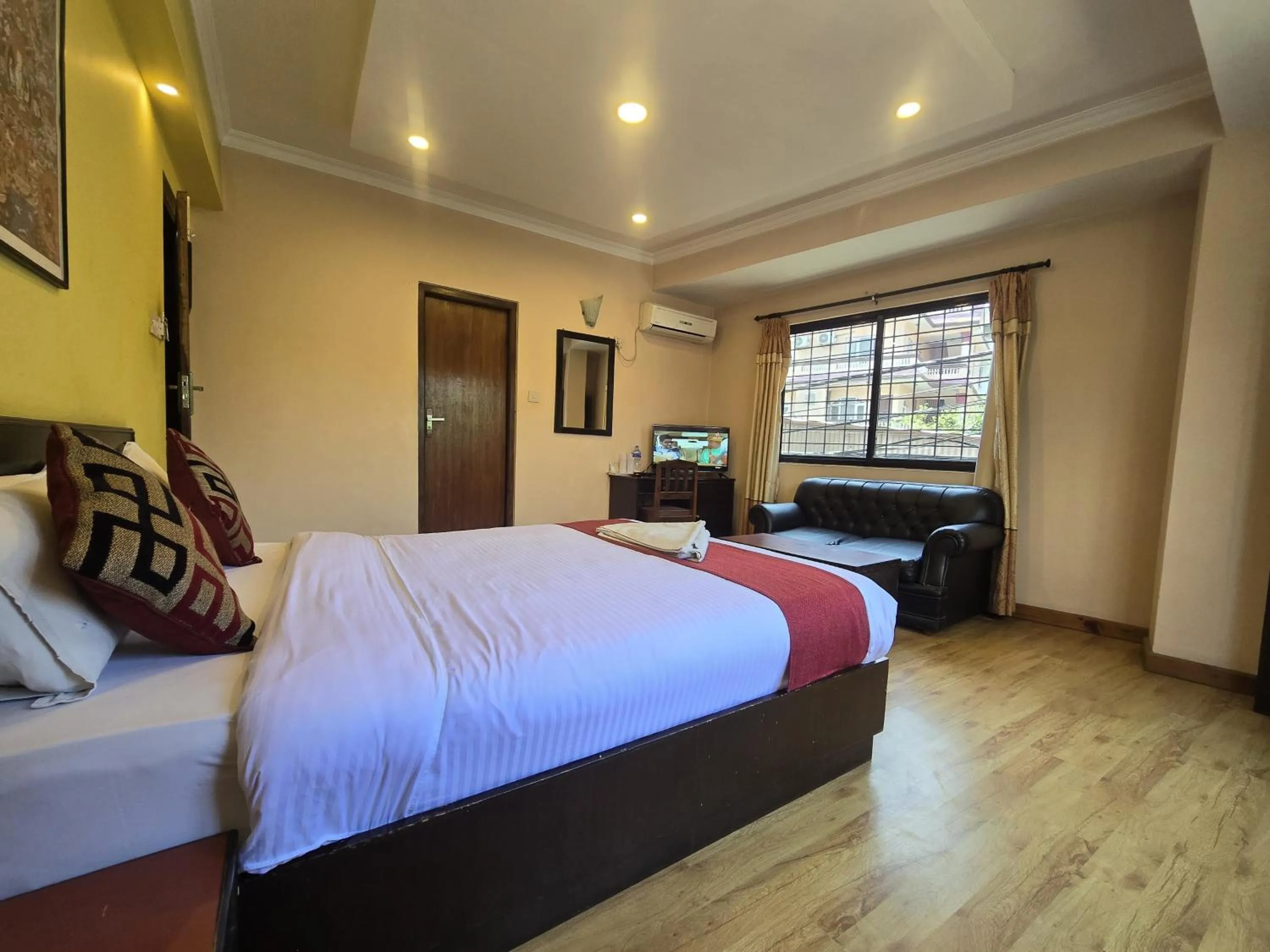 Bedroom, Bed in Cascade Hotel Kathmandu