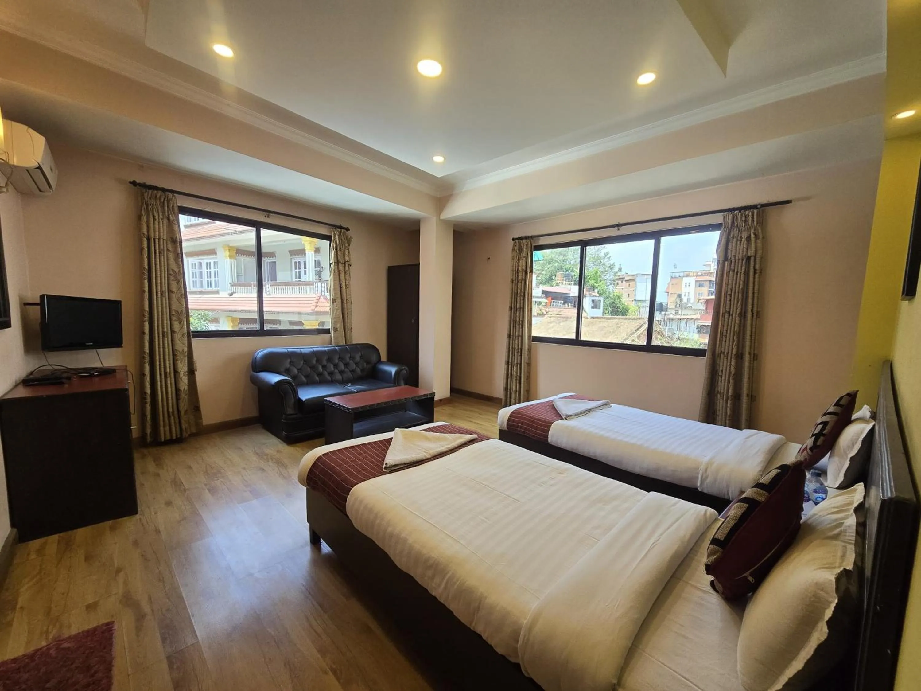 Bedroom, Bed in Cascade Hotel Kathmandu