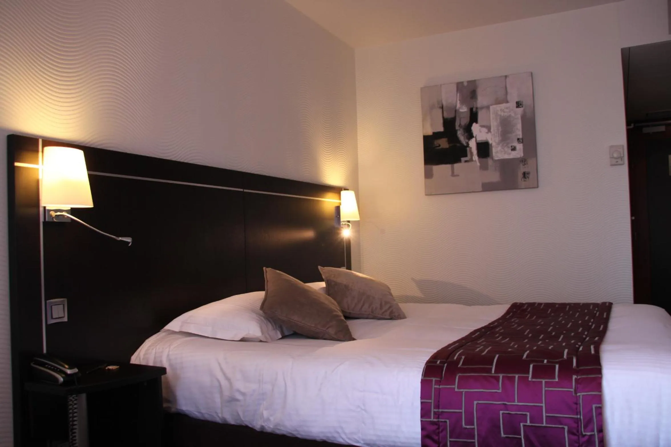 Bedroom, Bed in Brit Hotel Belfort Centre-Le Boreal