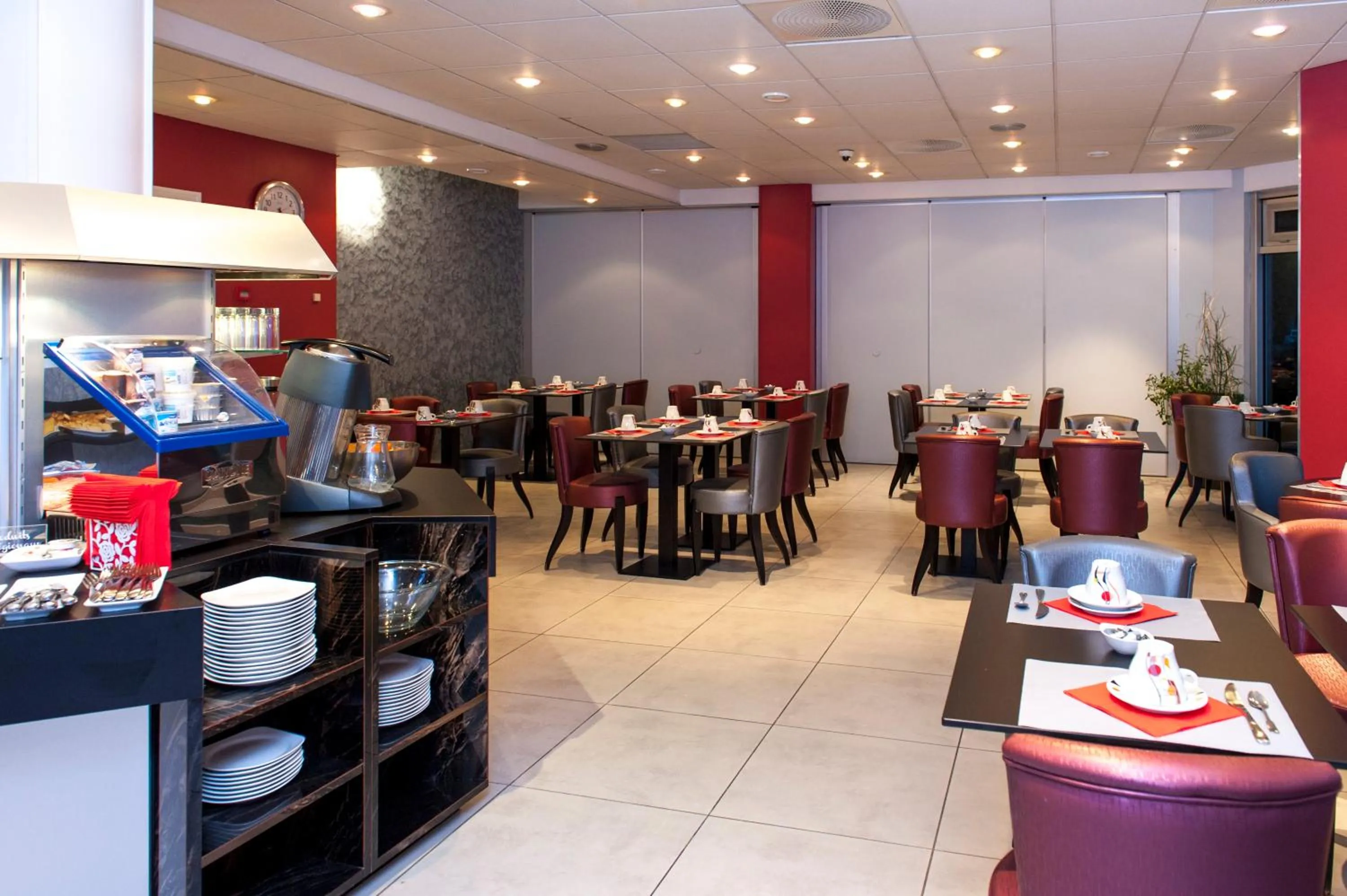 Breakfast in Brit Hotel Belfort Centre-Le Boreal