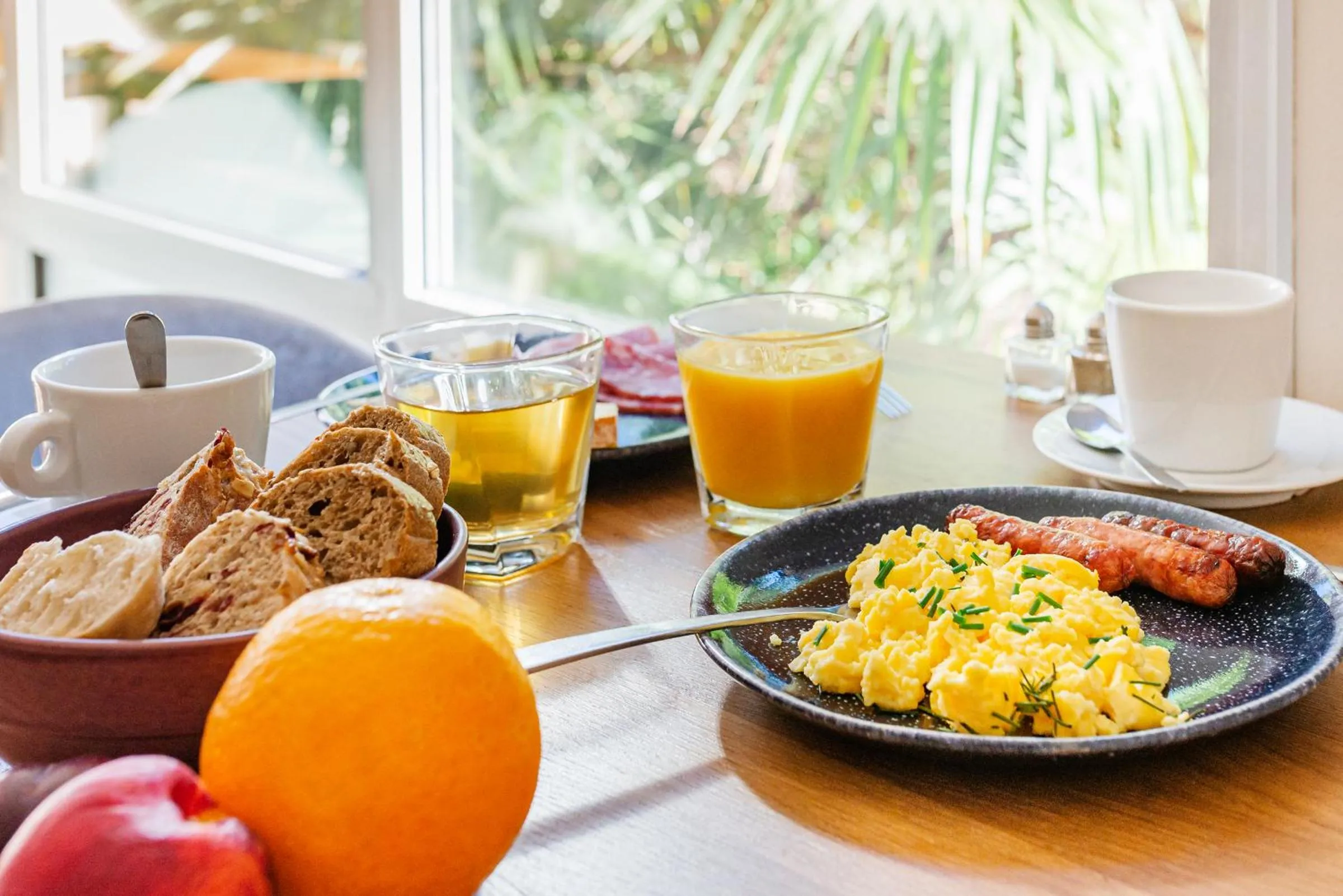 Breakfast in Best Western Hôtel des Barolles - Lyon Sud