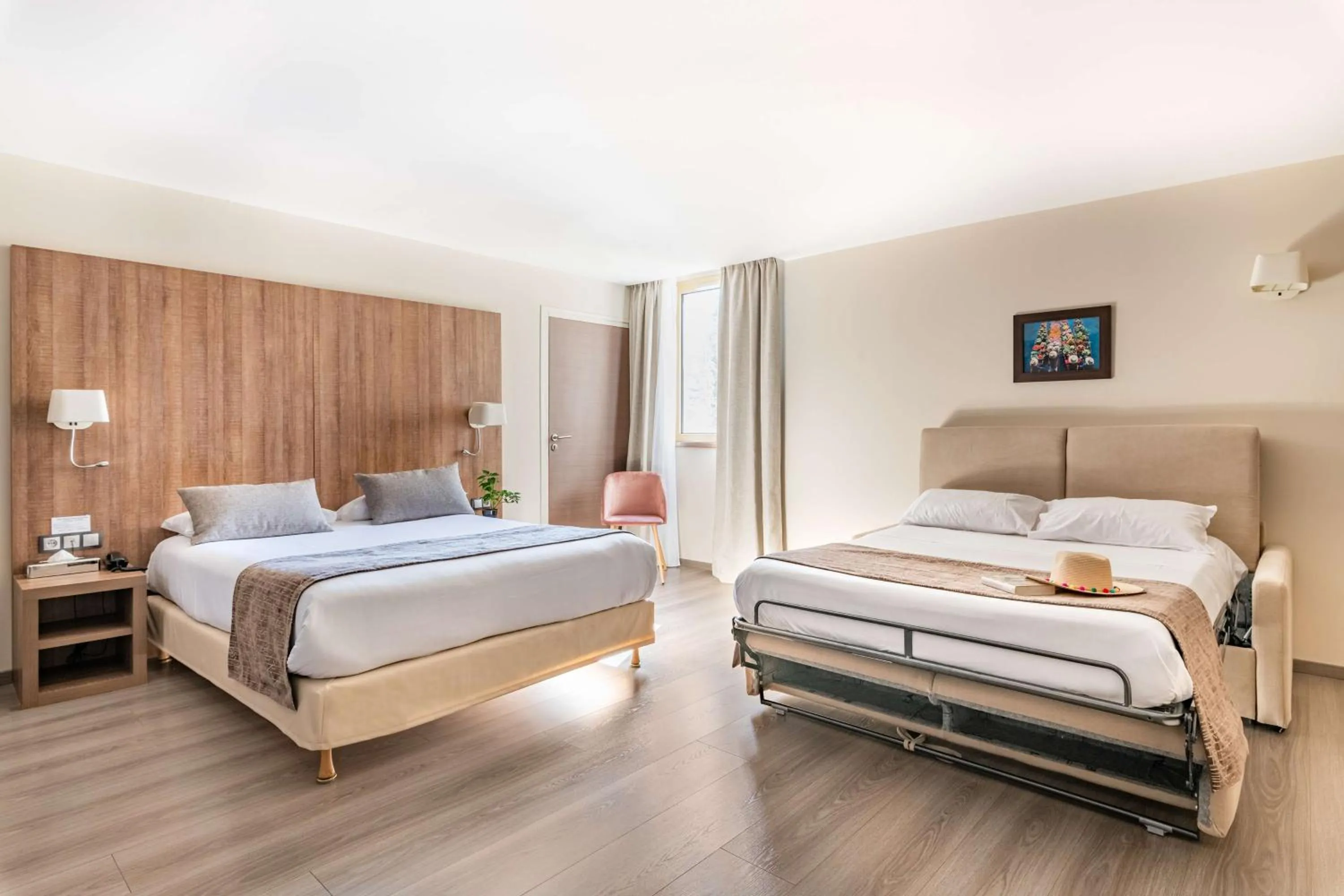 Photo of the whole room, Bed in Best Western Hôtel des Barolles - Lyon Sud