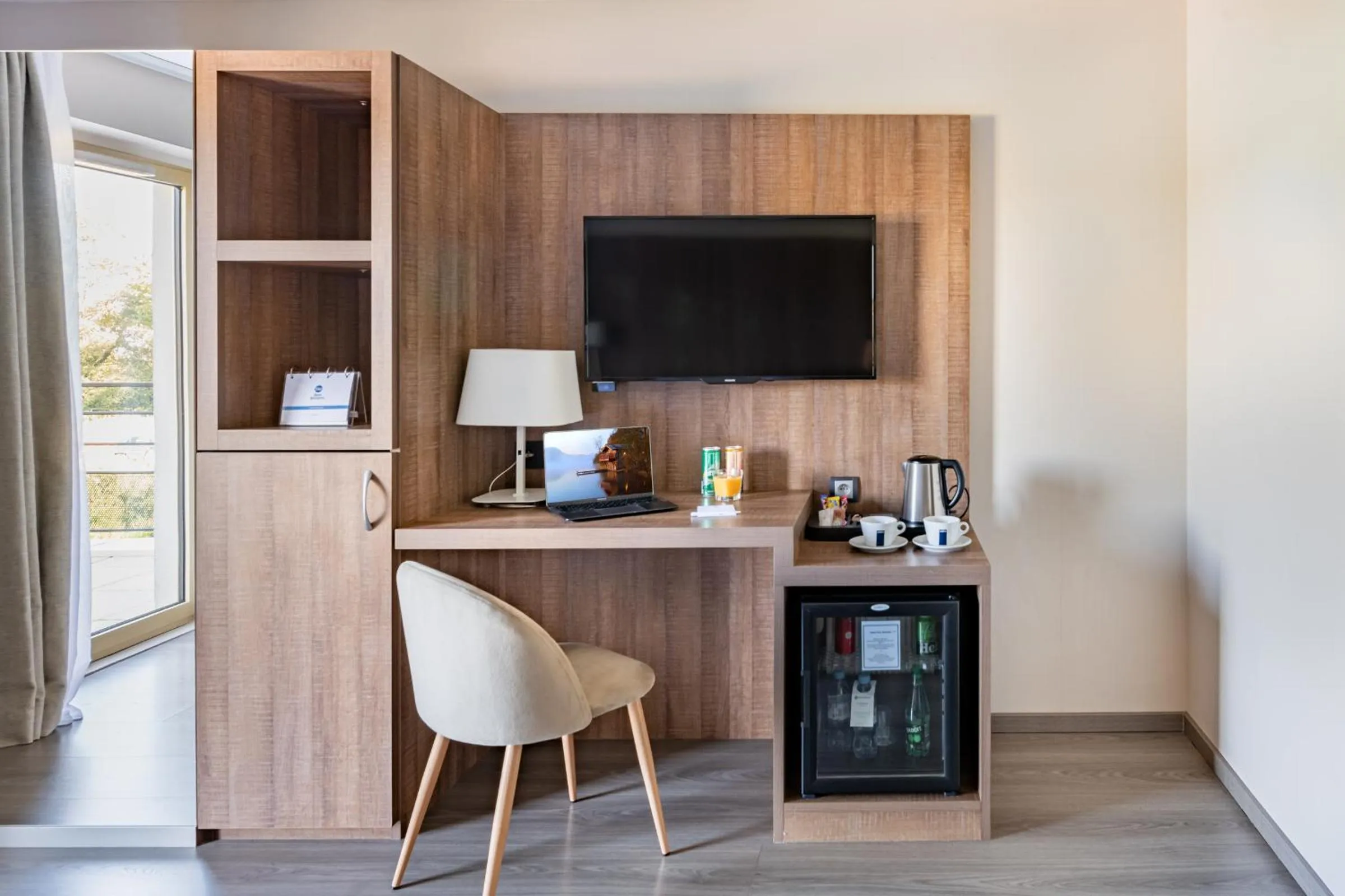 Coffee/tea facilities in Best Western Hôtel des Barolles - Lyon Sud